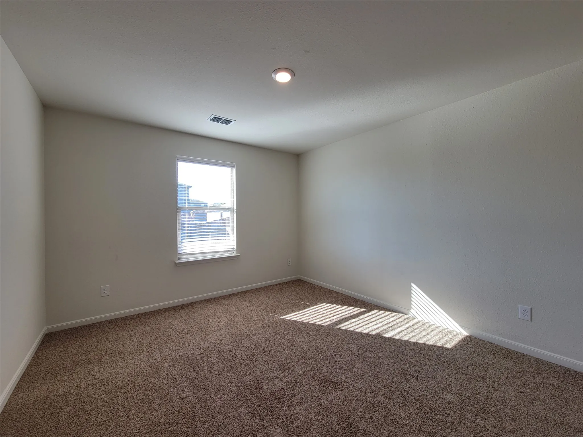 Single Family Residence For Rent in Dallas County , 752 Saratoga Drive, Seagoville, Texas 75159, 4 Bedroom, 3 Bathroom, 2 Garage spaces, 2,209 Sqft, built in 2022, mls#21287498, Real Estate Agent in Seagoville, Homes For Rent in Dallas county, Homes For Rent in Seagoville, Realtor in Seagoville Texas, Real Estate Brokerage Independent Realty Texas, Luminita Cordes Realtor