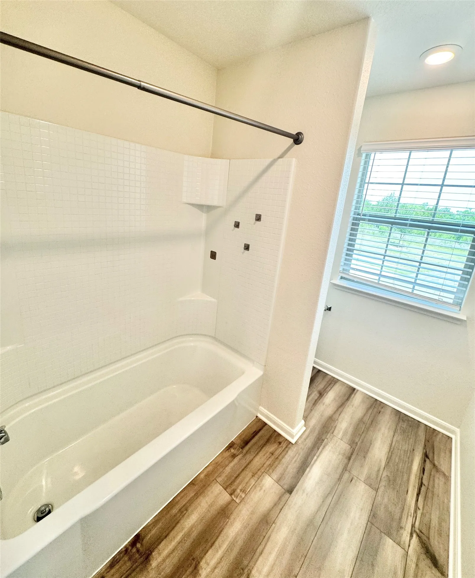 Single Family Residence For Rent in Dallas County , 752 Saratoga Drive, Seagoville, Texas 75159, 4 Bedroom, 3 Bathroom, 2 Garage spaces, 2,209 Sqft, built in 2022, mls#21287498, Real Estate Agent in Seagoville, Homes For Rent in Dallas county, Homes For Rent in Seagoville, Realtor in Seagoville Texas, Real Estate Brokerage Independent Realty Texas, Luminita Cordes Realtor