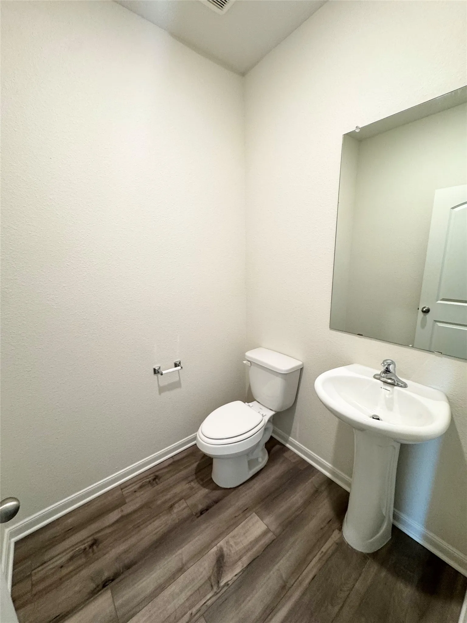 Single Family Residence For Rent in Dallas County , 752 Saratoga Drive, Seagoville, Texas 75159, 4 Bedroom, 3 Bathroom, 2 Garage spaces, 2,209 Sqft, built in 2022, mls#21287498, Real Estate Agent in Seagoville, Homes For Rent in Dallas county, Homes For Rent in Seagoville, Realtor in Seagoville Texas, Real Estate Brokerage Independent Realty Texas, Luminita Cordes Realtor