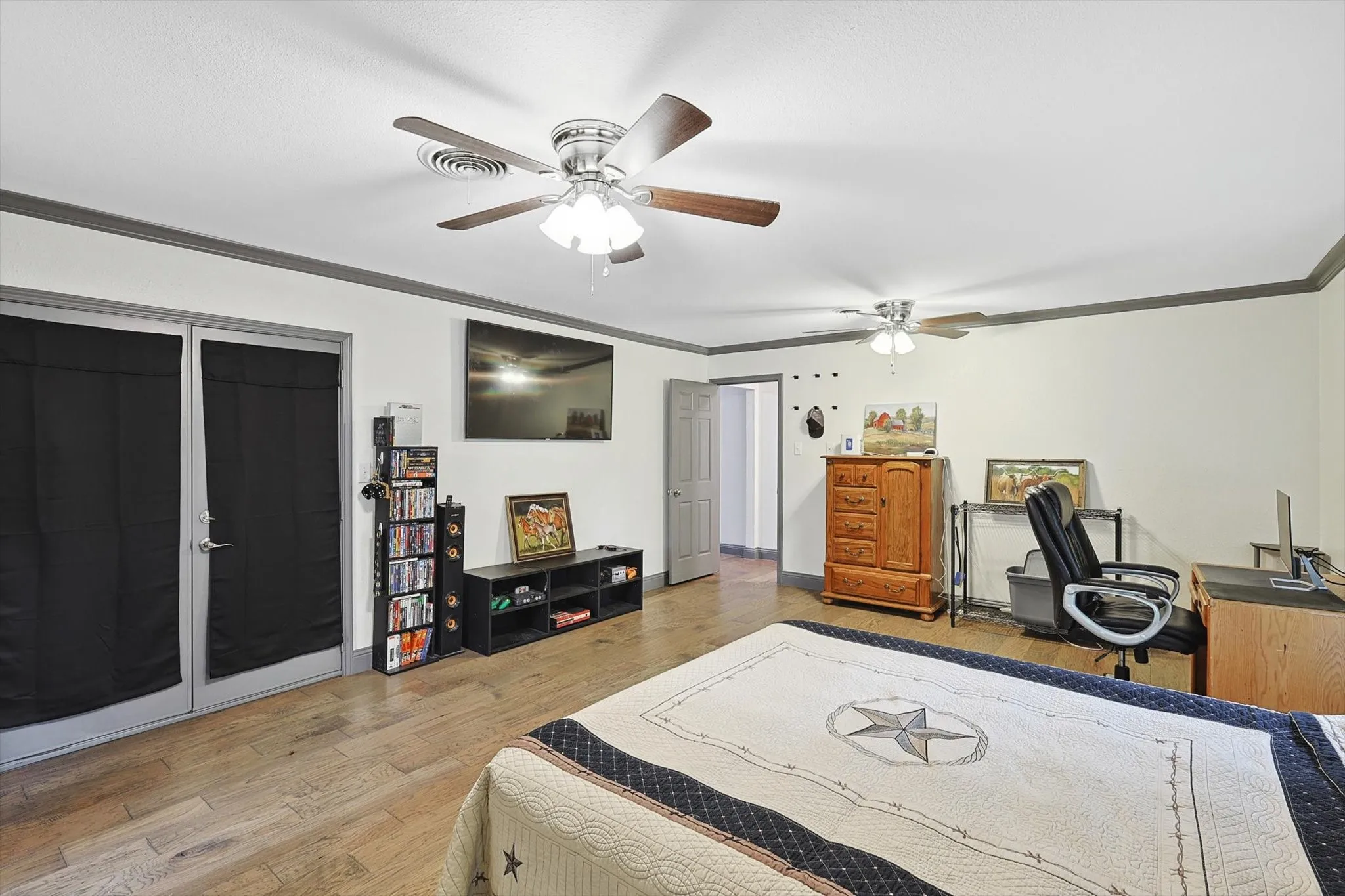 Single Family Residence For Sale in Tarrant County , 6837 Starnes Road, North Richland Hills, Texas 76182, 3 Bedroom, 2 Bathroom, 2 Garage spaces, 1,708 Sqft, built in 1980, Price $365,000, mls#21287242, Real Estate Agent in North Richland Hills, Homes For Sale in Tarrant county, Homes For Sale in North Richland Hills, Realtor in North Richland Hills Texas, Real Estate Brokerage Independent Realty Texas, Luminita Cordes Realtor