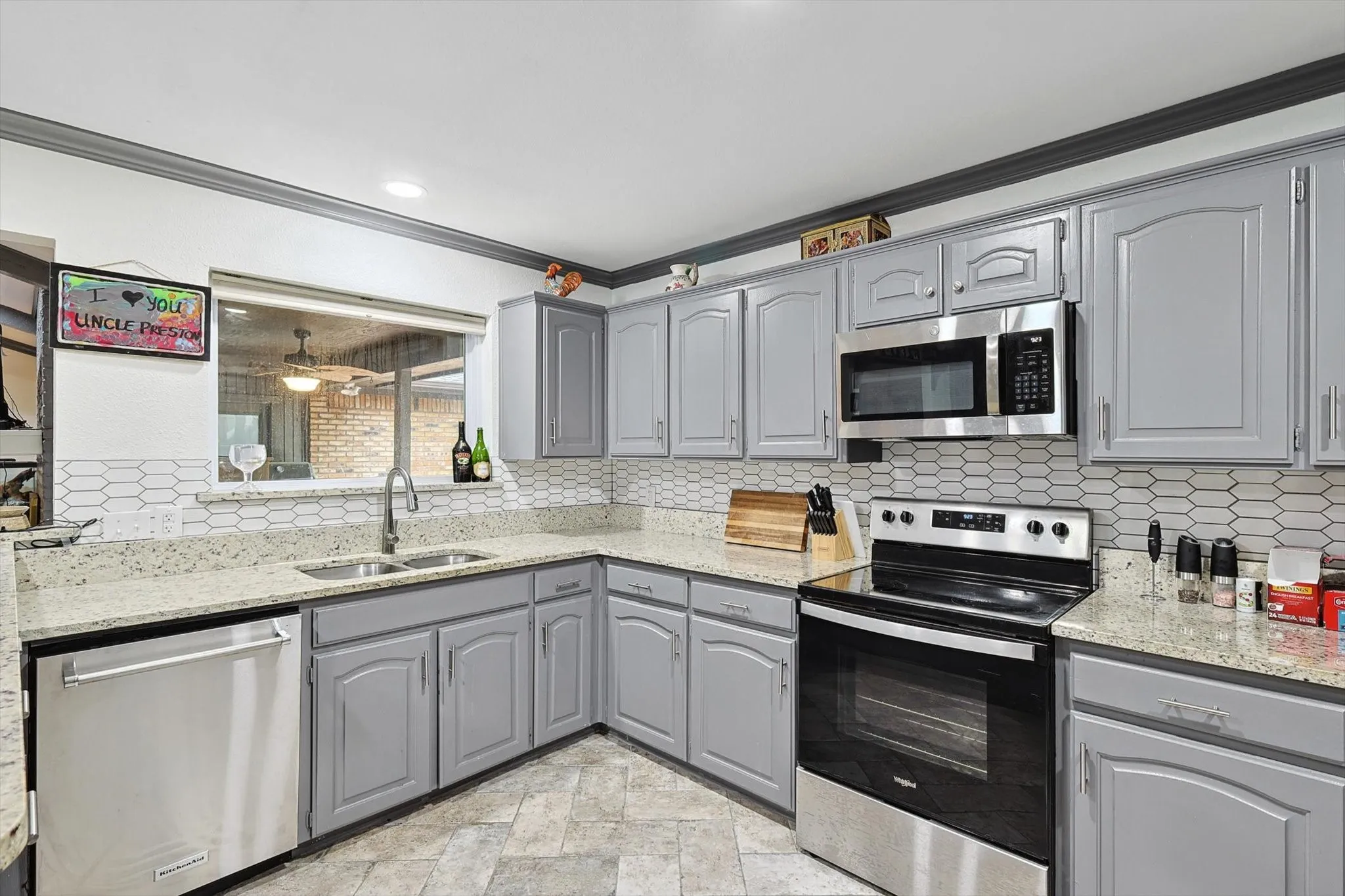 Single Family Residence For Sale in Tarrant County , 6837 Starnes Road, North Richland Hills, Texas 76182, 3 Bedroom, 2 Bathroom, 2 Garage spaces, 1,708 Sqft, built in 1980, Price $365,000, mls#21287242, Real Estate Agent in North Richland Hills, Homes For Sale in Tarrant county, Homes For Sale in North Richland Hills, Realtor in North Richland Hills Texas, Real Estate Brokerage Independent Realty Texas, Luminita Cordes Realtor