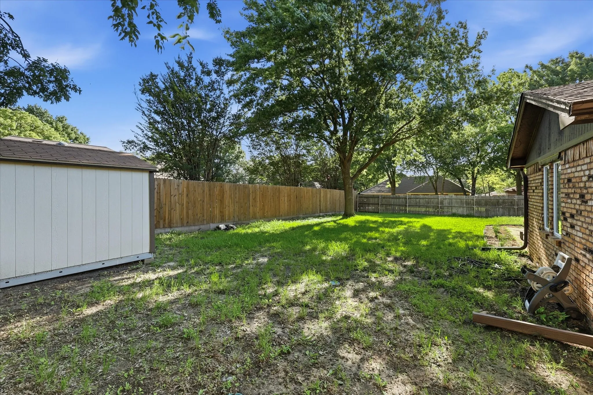 Single Family Residence For Sale in Tarrant County , 6837 Starnes Road, North Richland Hills, Texas 76182, 3 Bedroom, 2 Bathroom, 2 Garage spaces, 1,708 Sqft, built in 1980, Price $365,000, mls#21287242, Real Estate Agent in North Richland Hills, Homes For Sale in Tarrant county, Homes For Sale in North Richland Hills, Realtor in North Richland Hills Texas, Real Estate Brokerage Independent Realty Texas, Luminita Cordes Realtor