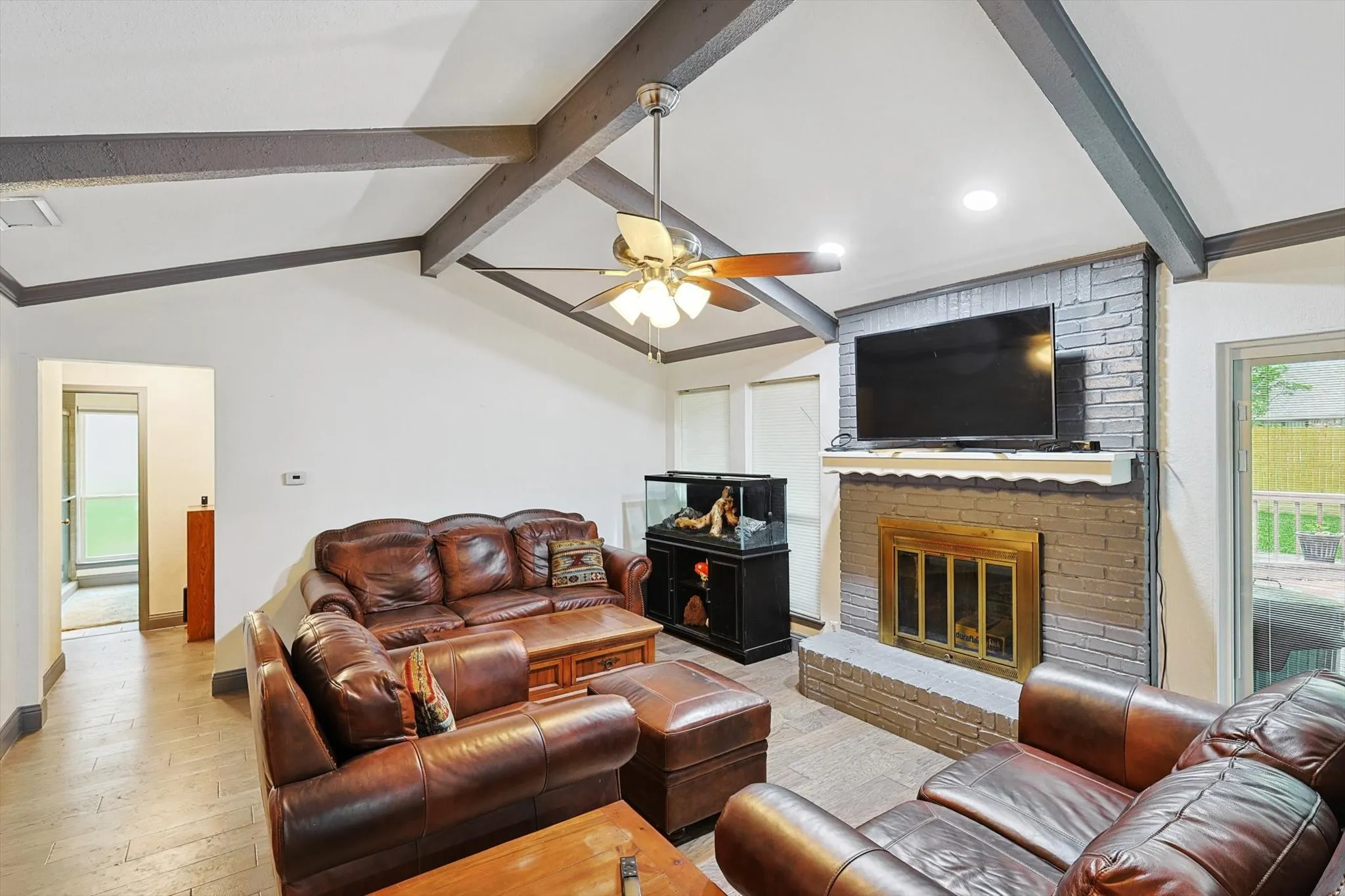 Single Family Residence For Sale in Tarrant County , 6837 Starnes Road, North Richland Hills, Texas 76182, 3 Bedroom, 2 Bathroom, 2 Garage spaces, 1,708 Sqft, built in 1980, Price $365,000, mls#21287242, Real Estate Agent in North Richland Hills, Homes For Sale in Tarrant county, Homes For Sale in North Richland Hills, Realtor in North Richland Hills Texas, Real Estate Brokerage Independent Realty Texas, Luminita Cordes Realtor