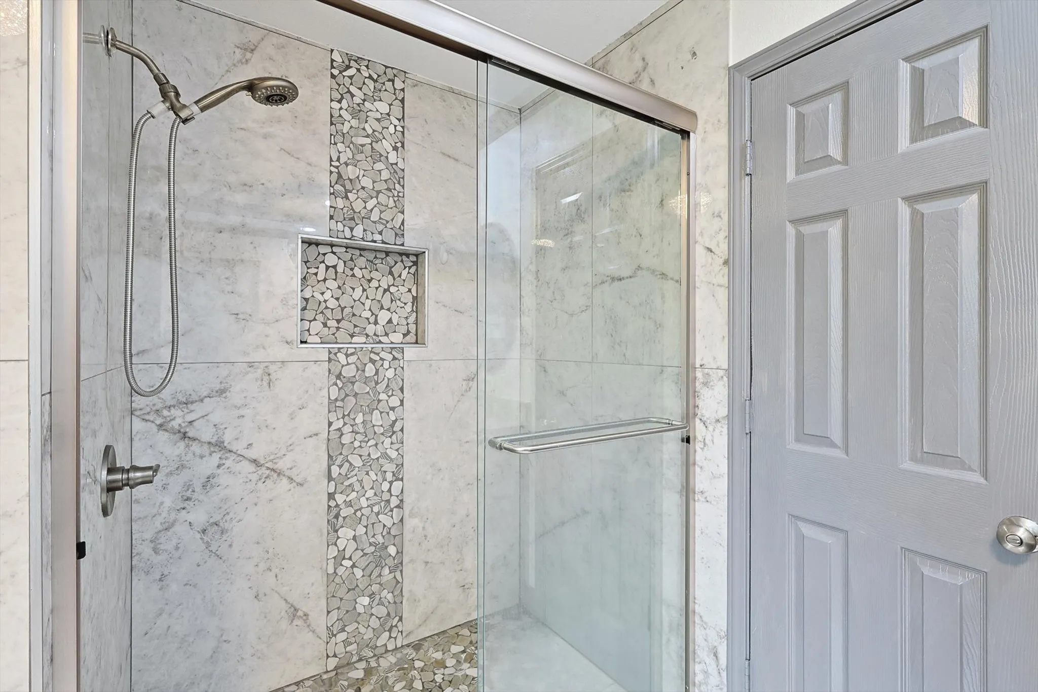 Single Family Residence For Sale in Tarrant County , 6837 Starnes Road, North Richland Hills, Texas 76182, 3 Bedroom, 2 Bathroom, 2 Garage spaces, 1,708 Sqft, built in 1980, Price $365,000, mls#21287242, Real Estate Agent in North Richland Hills, Homes For Sale in Tarrant county, Homes For Sale in North Richland Hills, Realtor in North Richland Hills Texas, Real Estate Brokerage Independent Realty Texas, Luminita Cordes Realtor