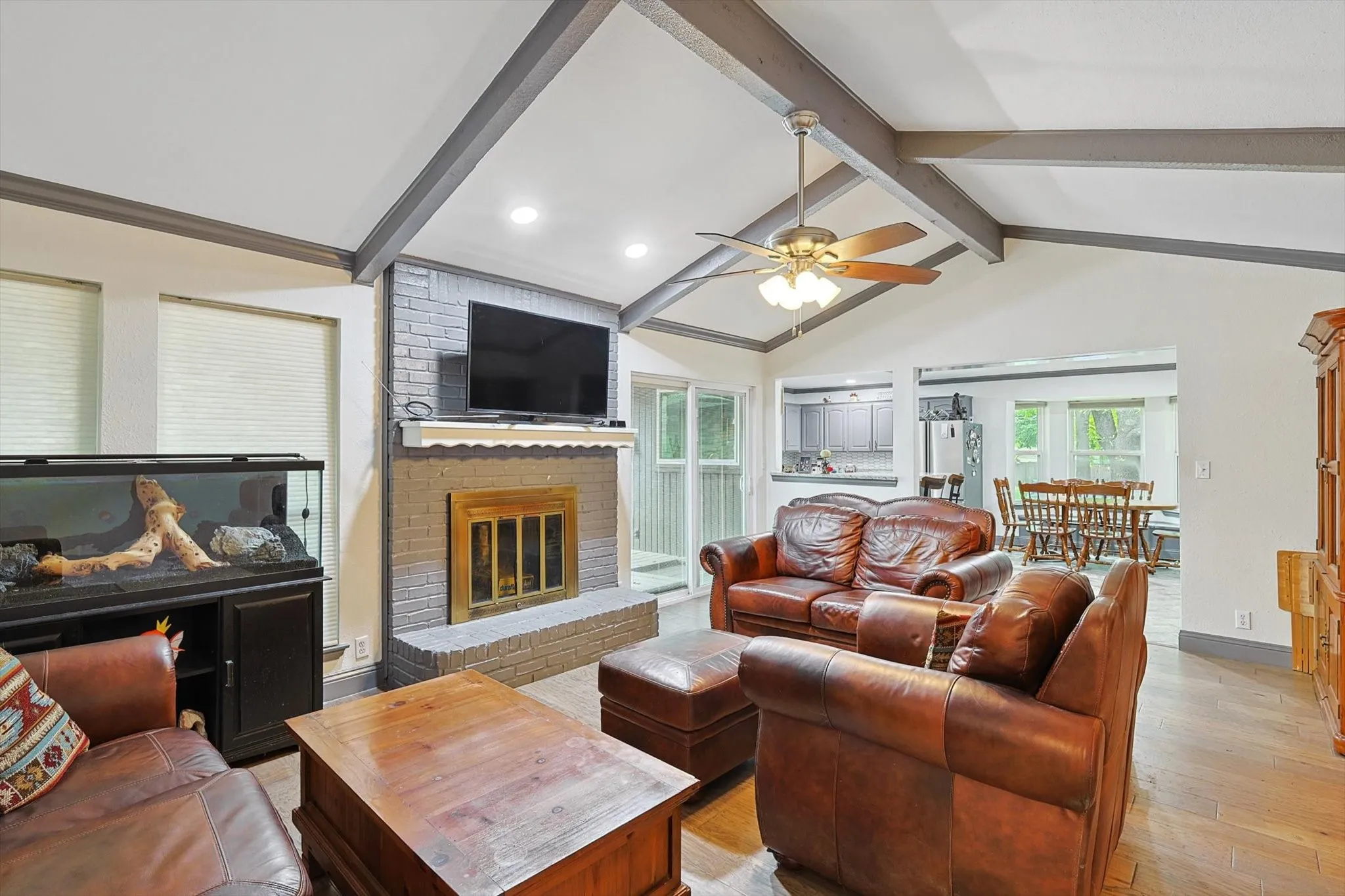 Single Family Residence For Sale in Tarrant County , 6837 Starnes Road, North Richland Hills, Texas 76182, 3 Bedroom, 2 Bathroom, 2 Garage spaces, 1,708 Sqft, built in 1980, Price $365,000, mls#21287242, Real Estate Agent in North Richland Hills, Homes For Sale in Tarrant county, Homes For Sale in North Richland Hills, Realtor in North Richland Hills Texas, Real Estate Brokerage Independent Realty Texas, Luminita Cordes Realtor