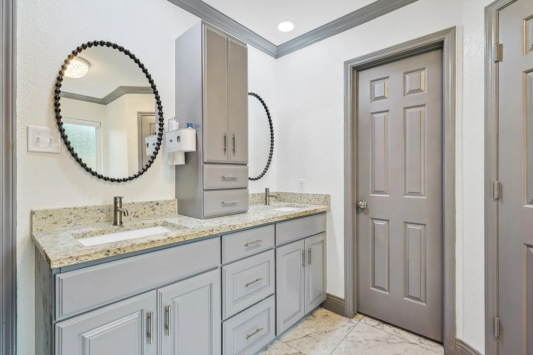 Single Family Residence For Sale in Tarrant County , 6837 Starnes Road, North Richland Hills, Texas 76182, 3 Bedroom, 2 Bathroom, 2 Garage spaces, 1,708 Sqft, built in 1980, Price $365,000, mls#21287242, Real Estate Agent in North Richland Hills, Homes For Sale in Tarrant county, Homes For Sale in North Richland Hills, Realtor in North Richland Hills Texas, Real Estate Brokerage Independent Realty Texas, Luminita Cordes Realtor