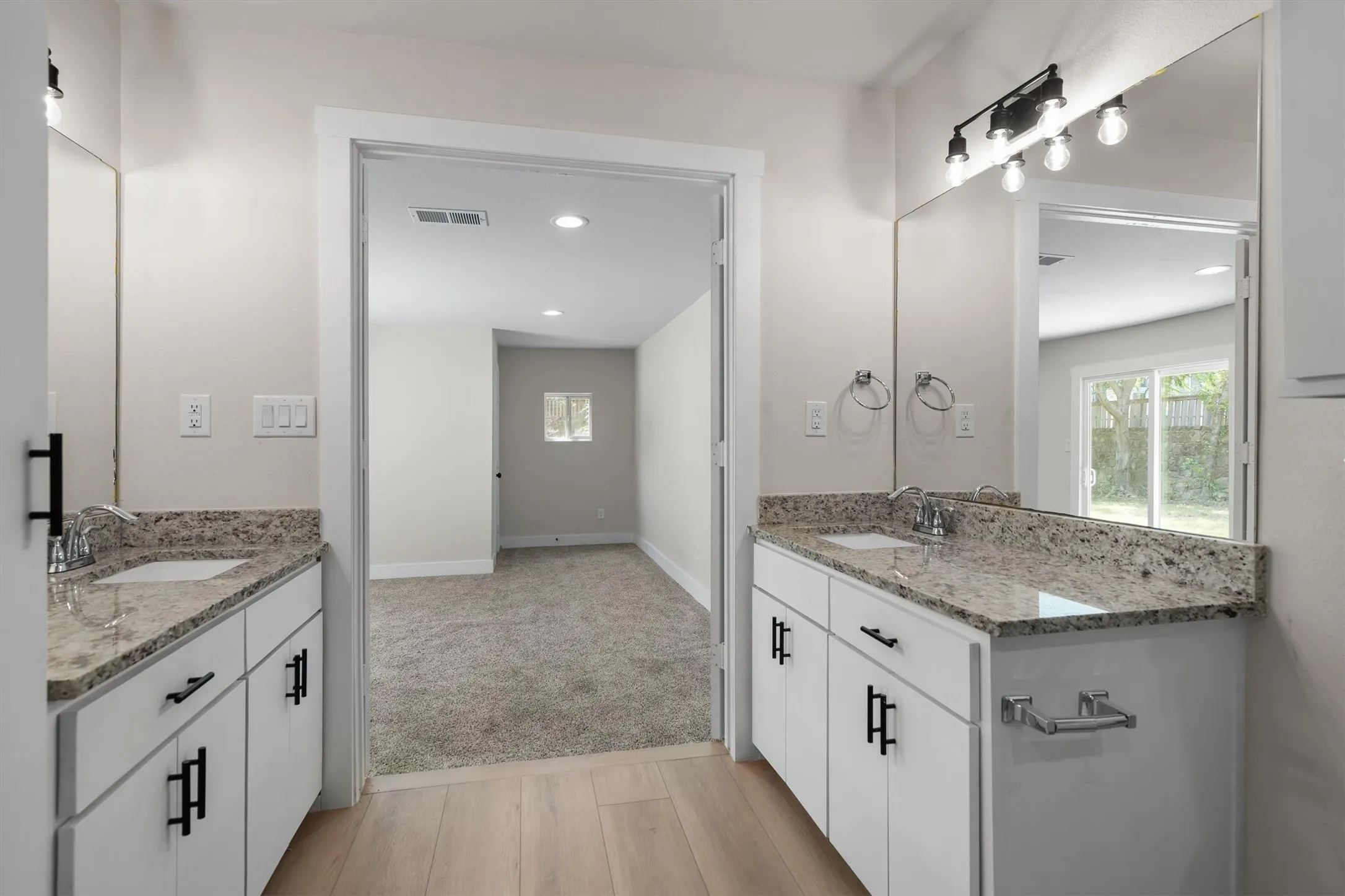 Single Family Residence For Sale in Denton County , 112 Inman Street, Denton, Texas 76205, 3 Bedroom, 2 Bathroom, Garage spaces, 1,520 Sqft, built in 1950, Price $299,900, mls#21283160, Real Estate Agent in Denton, Homes For Sale in Denton county, Homes For Sale in Denton, Realtor in Denton Texas, Real Estate Brokerage Independent Realty Texas, Luminita Cordes Realtor