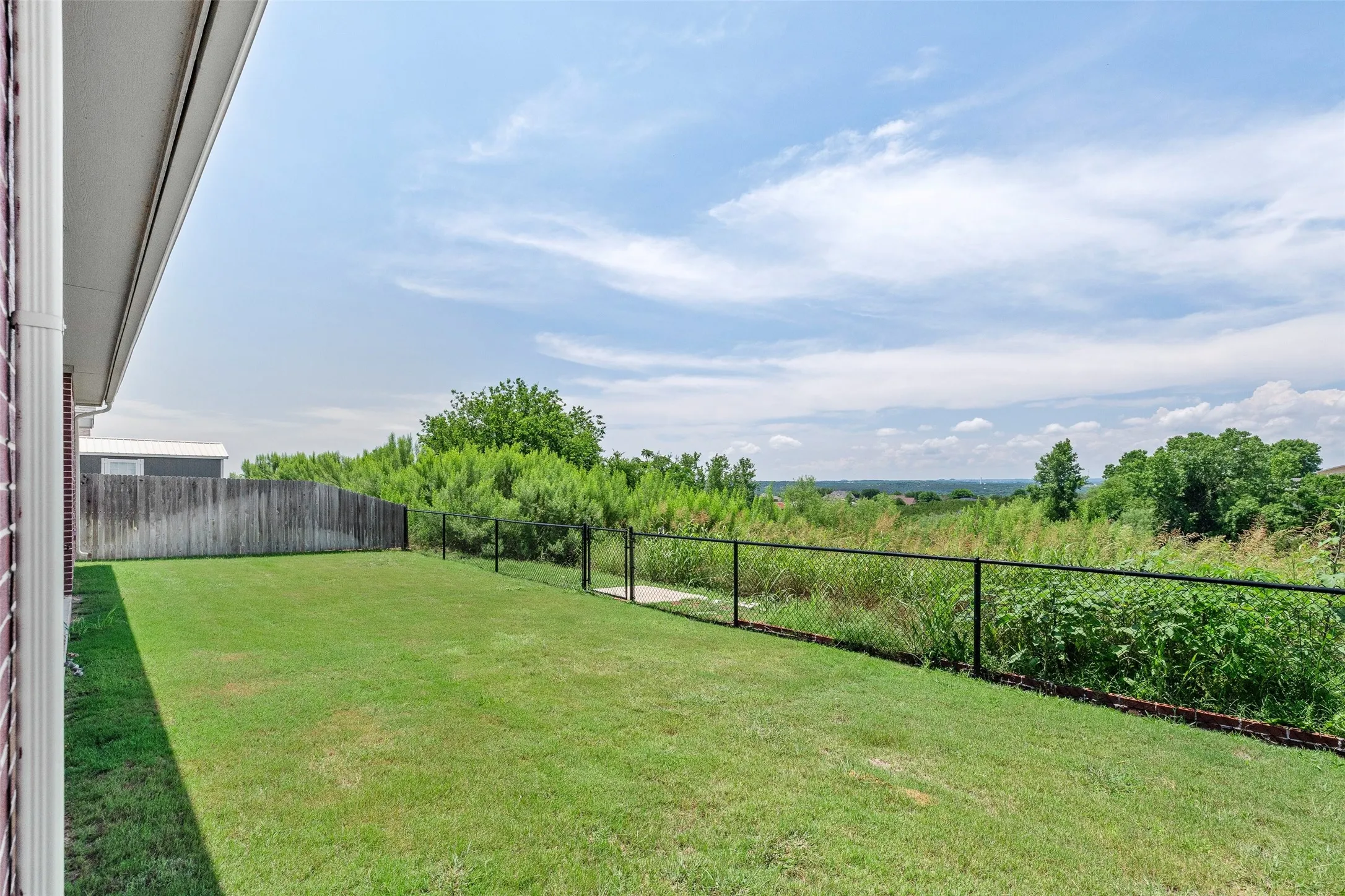 Single Family Residence For Sale in Somervell County , 106 King Arthur Court, Glen Rose, Texas 76043, 4 Bedroom, 3 Bathroom, 2 Garage spaces, 2,405 Sqft, built in 2019, mls#21281319, Real Estate Agent in Glen Rose, Homes For Sale in Somervell county, Homes For Sale in Glen Rose, Realtor in Glen Rose Texas, Real Estate Brokerage Independent Realty Texas, Luminita Cordes Realtor