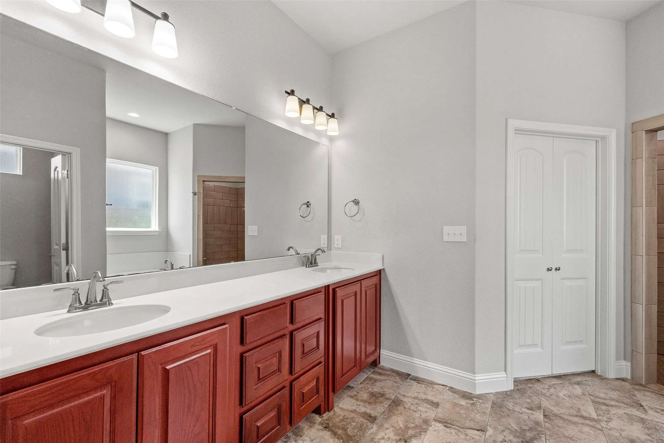 Single Family Residence For Sale in Somervell County , 106 King Arthur Court, Glen Rose, Texas 76043, 4 Bedroom, 3 Bathroom, 2 Garage spaces, 2,405 Sqft, built in 2019, mls#21281319, Real Estate Agent in Glen Rose, Homes For Sale in Somervell county, Homes For Sale in Glen Rose, Realtor in Glen Rose Texas, Real Estate Brokerage Independent Realty Texas, Luminita Cordes Realtor