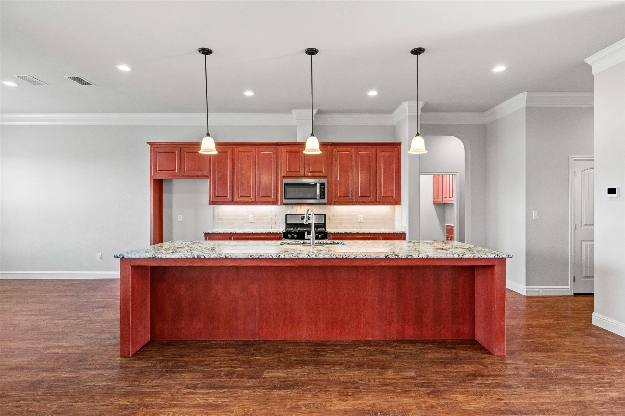 Single Family Residence For Sale in Somervell County , 106 King Arthur Court, Glen Rose, Texas 76043, 4 Bedroom, 3 Bathroom, 2 Garage spaces, 2,405 Sqft, built in 2019, mls#21281319, Real Estate Agent in Glen Rose, Homes For Sale in Somervell county, Homes For Sale in Glen Rose, Realtor in Glen Rose Texas, Real Estate Brokerage Independent Realty Texas, Luminita Cordes Realtor