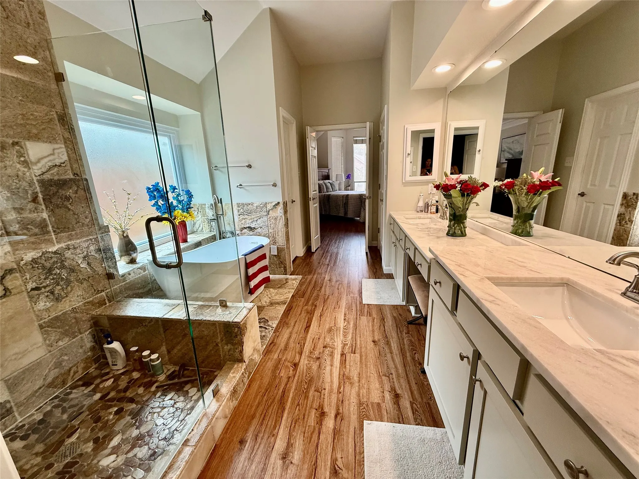 Single Family Residence For Sale in Tarrant County , 3516 Stone Creek Court, Fort Worth, Texas 76137, 3 Bedroom, 2 Bathroom, 2 Garage spaces, 2,004 Sqft, built in 1995, mls#21287487, Real Estate Agent in Fort Worth, Homes For Sale in Tarrant county, Homes For Sale in Fort Worth, Realtor in Fort Worth Texas, Real Estate Brokerage Independent Realty Texas, Luminita Cordes Realtor