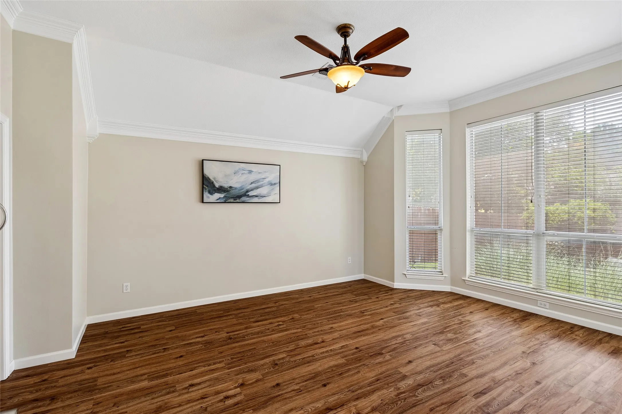 Single Family Residence For Sale in Tarrant County , 3516 Stone Creek Court, Fort Worth, Texas 76137, 3 Bedroom, 2 Bathroom, 2 Garage spaces, 2,004 Sqft, built in 1995, mls#21287487, Real Estate Agent in Fort Worth, Homes For Sale in Tarrant county, Homes For Sale in Fort Worth, Realtor in Fort Worth Texas, Real Estate Brokerage Independent Realty Texas, Luminita Cordes Realtor