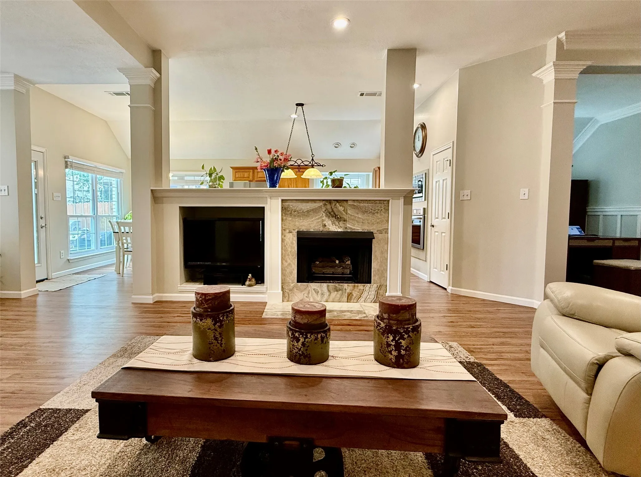 Single Family Residence For Sale in Tarrant County , 3516 Stone Creek Court, Fort Worth, Texas 76137, 3 Bedroom, 2 Bathroom, 2 Garage spaces, 2,004 Sqft, built in 1995, mls#21287487, Real Estate Agent in Fort Worth, Homes For Sale in Tarrant county, Homes For Sale in Fort Worth, Realtor in Fort Worth Texas, Real Estate Brokerage Independent Realty Texas, Luminita Cordes Realtor