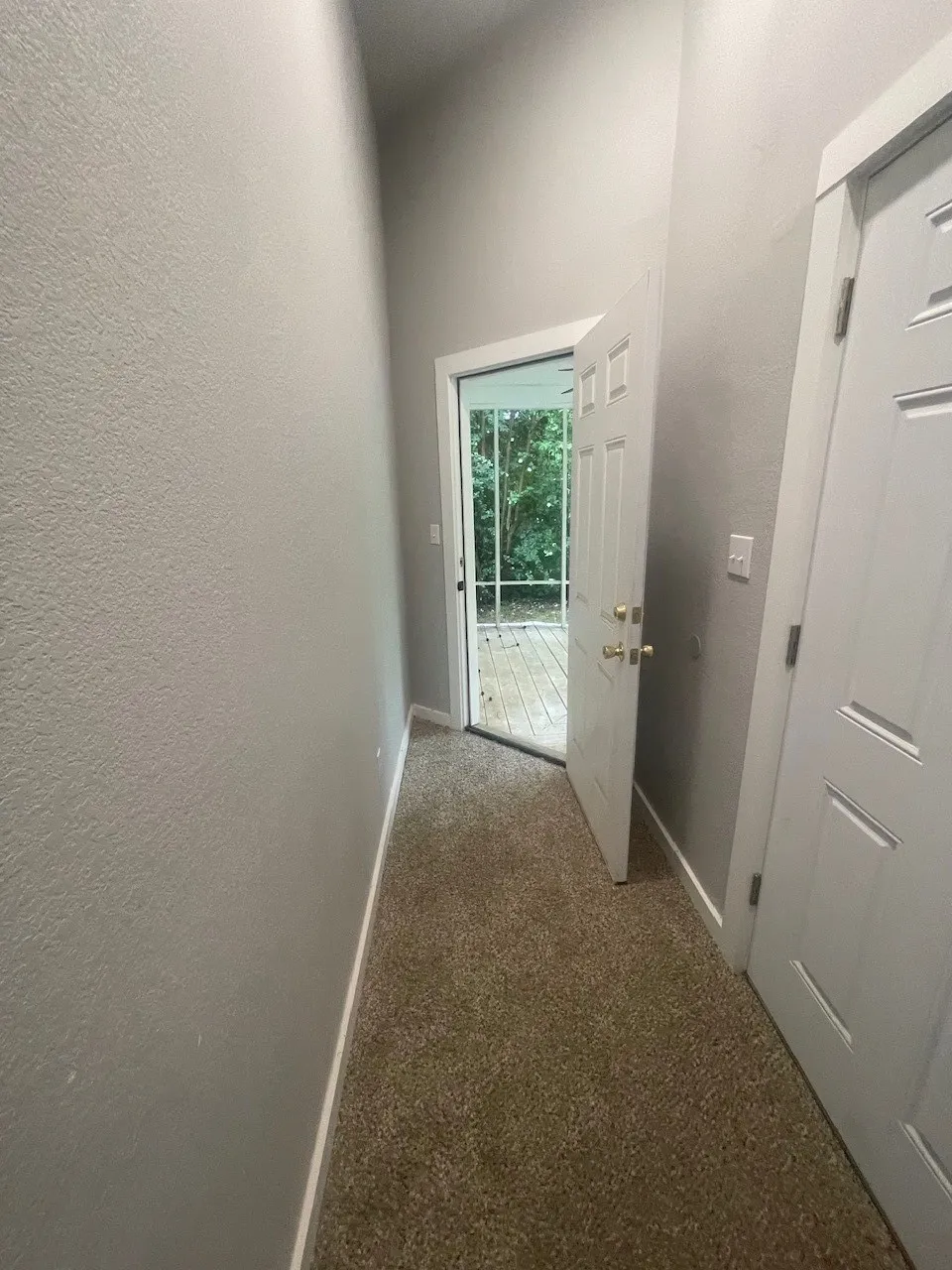 Single Family Residence For Sale in Fannin County , 320 W 6th Street, Bonham, Texas 75418, 5 Bedroom, 2 Bathroom, 1 Garage spaces, 1,495 Sqft, built in 1880, mls#21287806, Real Estate Agent in Bonham, Homes For Sale in Fannin county, Homes For Sale in Bonham, Realtor in Bonham Texas, Real Estate Brokerage Independent Realty Texas, Luminita Cordes Realtor