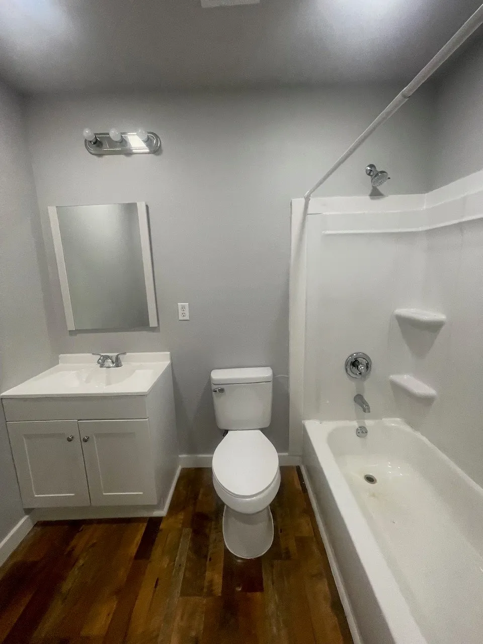 Single Family Residence For Sale in Fannin County , 320 W 6th Street, Bonham, Texas 75418, 5 Bedroom, 2 Bathroom, 1 Garage spaces, 1,495 Sqft, built in 1880, mls#21287806, Real Estate Agent in Bonham, Homes For Sale in Fannin county, Homes For Sale in Bonham, Realtor in Bonham Texas, Real Estate Brokerage Independent Realty Texas, Luminita Cordes Realtor
