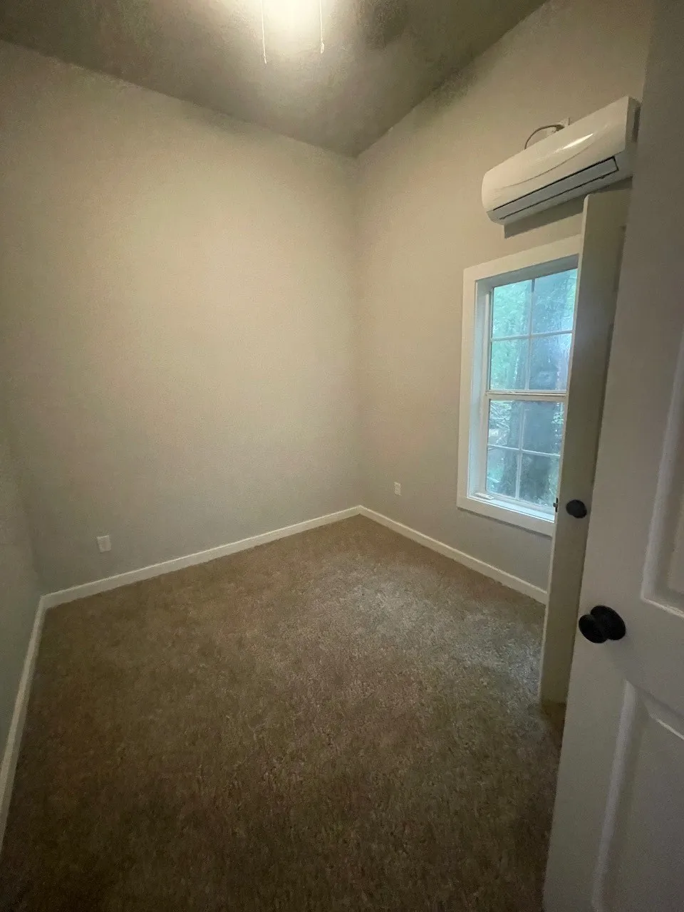 Single Family Residence For Sale in Fannin County , 320 W 6th Street, Bonham, Texas 75418, 5 Bedroom, 2 Bathroom, 1 Garage spaces, 1,495 Sqft, built in 1880, mls#21287806, Real Estate Agent in Bonham, Homes For Sale in Fannin county, Homes For Sale in Bonham, Realtor in Bonham Texas, Real Estate Brokerage Independent Realty Texas, Luminita Cordes Realtor