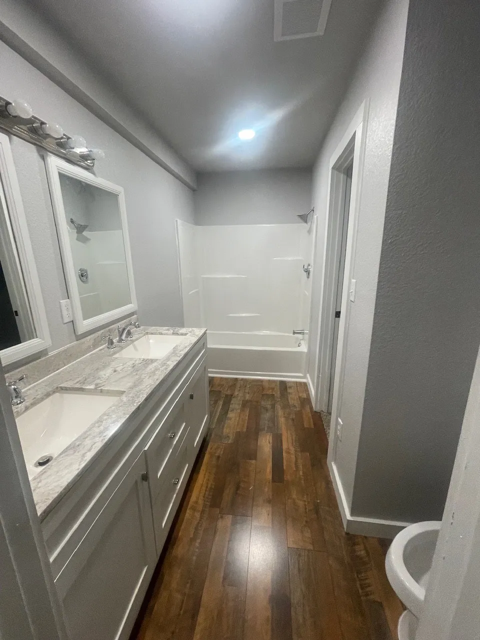Single Family Residence For Sale in Fannin County , 320 W 6th Street, Bonham, Texas 75418, 5 Bedroom, 2 Bathroom, 1 Garage spaces, 1,495 Sqft, built in 1880, mls#21287806, Real Estate Agent in Bonham, Homes For Sale in Fannin county, Homes For Sale in Bonham, Realtor in Bonham Texas, Real Estate Brokerage Independent Realty Texas, Luminita Cordes Realtor