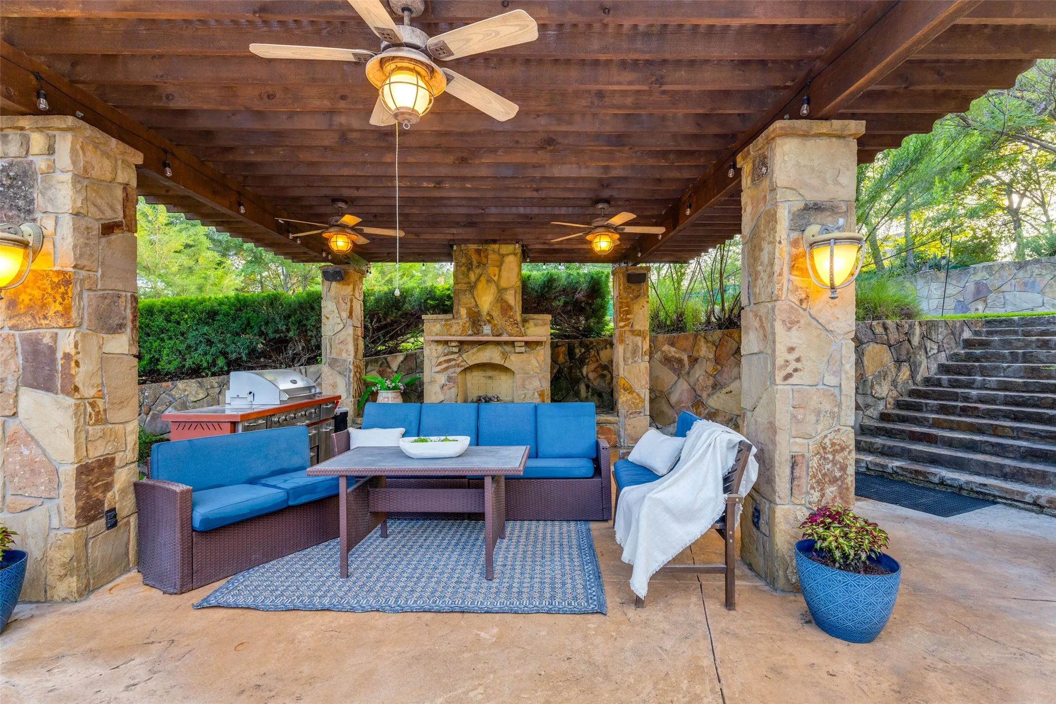 Single Family Residence For Sale in Parker County , 114 Southwest Drive, Aledo, Texas 76008, 4 Bedroom, 4 Bathroom, 3 Garage spaces, 3,492 Sqft, built in 2003, mls#21285638, Real Estate Agent in Aledo, Homes For Sale in Parker county, Homes For Sale in Aledo, Realtor in Aledo Texas, Real Estate Brokerage Independent Realty Texas, Luminita Cordes Realtor