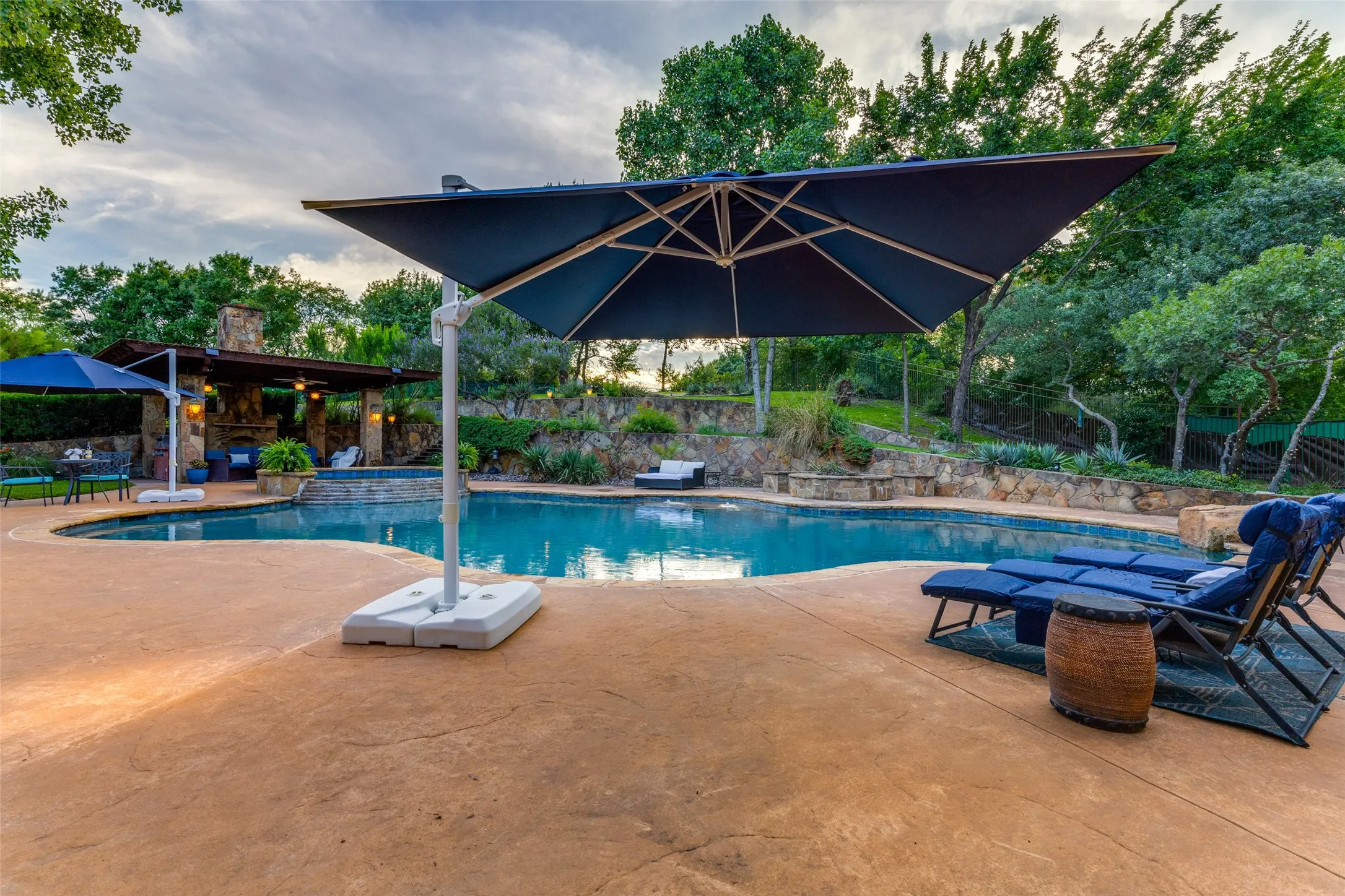 Single Family Residence For Sale in Parker County , 114 Southwest Drive, Aledo, Texas 76008, 4 Bedroom, 4 Bathroom, 3 Garage spaces, 3,492 Sqft, built in 2003, mls#21285638, Real Estate Agent in Aledo, Homes For Sale in Parker county, Homes For Sale in Aledo, Realtor in Aledo Texas, Real Estate Brokerage Independent Realty Texas, Luminita Cordes Realtor
