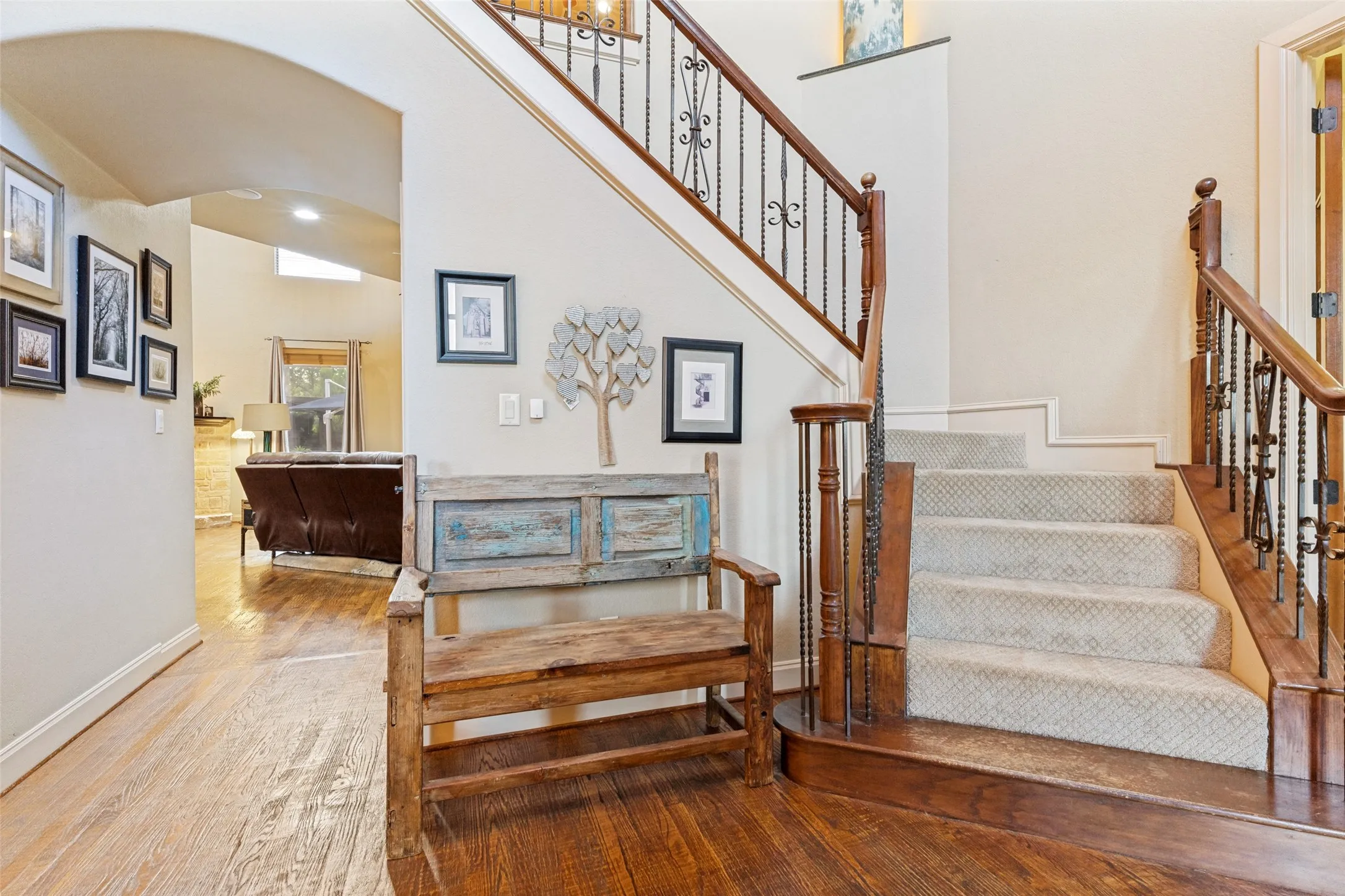 Single Family Residence For Sale in Parker County , 114 Southwest Drive, Aledo, Texas 76008, 4 Bedroom, 4 Bathroom, 3 Garage spaces, 3,492 Sqft, built in 2003, mls#21285638, Real Estate Agent in Aledo, Homes For Sale in Parker county, Homes For Sale in Aledo, Realtor in Aledo Texas, Real Estate Brokerage Independent Realty Texas, Luminita Cordes Realtor