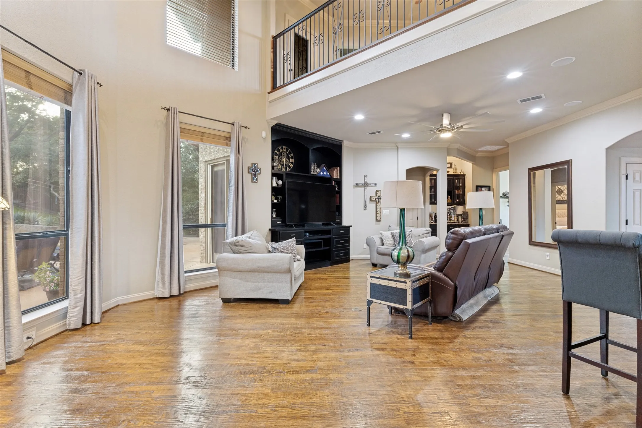 Single Family Residence For Sale in Parker County , 114 Southwest Drive, Aledo, Texas 76008, 4 Bedroom, 4 Bathroom, 3 Garage spaces, 3,492 Sqft, built in 2003, mls#21285638, Real Estate Agent in Aledo, Homes For Sale in Parker county, Homes For Sale in Aledo, Realtor in Aledo Texas, Real Estate Brokerage Independent Realty Texas, Luminita Cordes Realtor