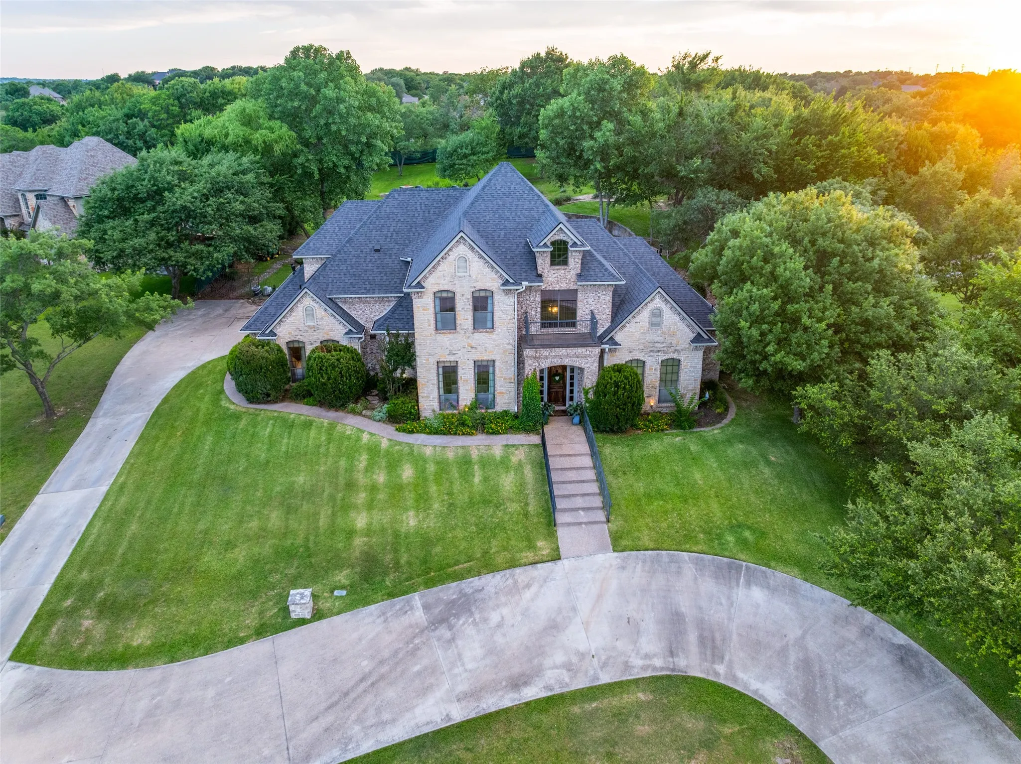 Single Family Residence For Sale in Parker County , 114 Southwest Drive, Aledo, Texas 76008, 4 Bedroom, 4 Bathroom, 3 Garage spaces, 3,492 Sqft, built in 2003, mls#21285638, Real Estate Agent in Aledo, Homes For Sale in Parker county, Homes For Sale in Aledo, Realtor in Aledo Texas, Real Estate Brokerage Independent Realty Texas, Luminita Cordes Realtor