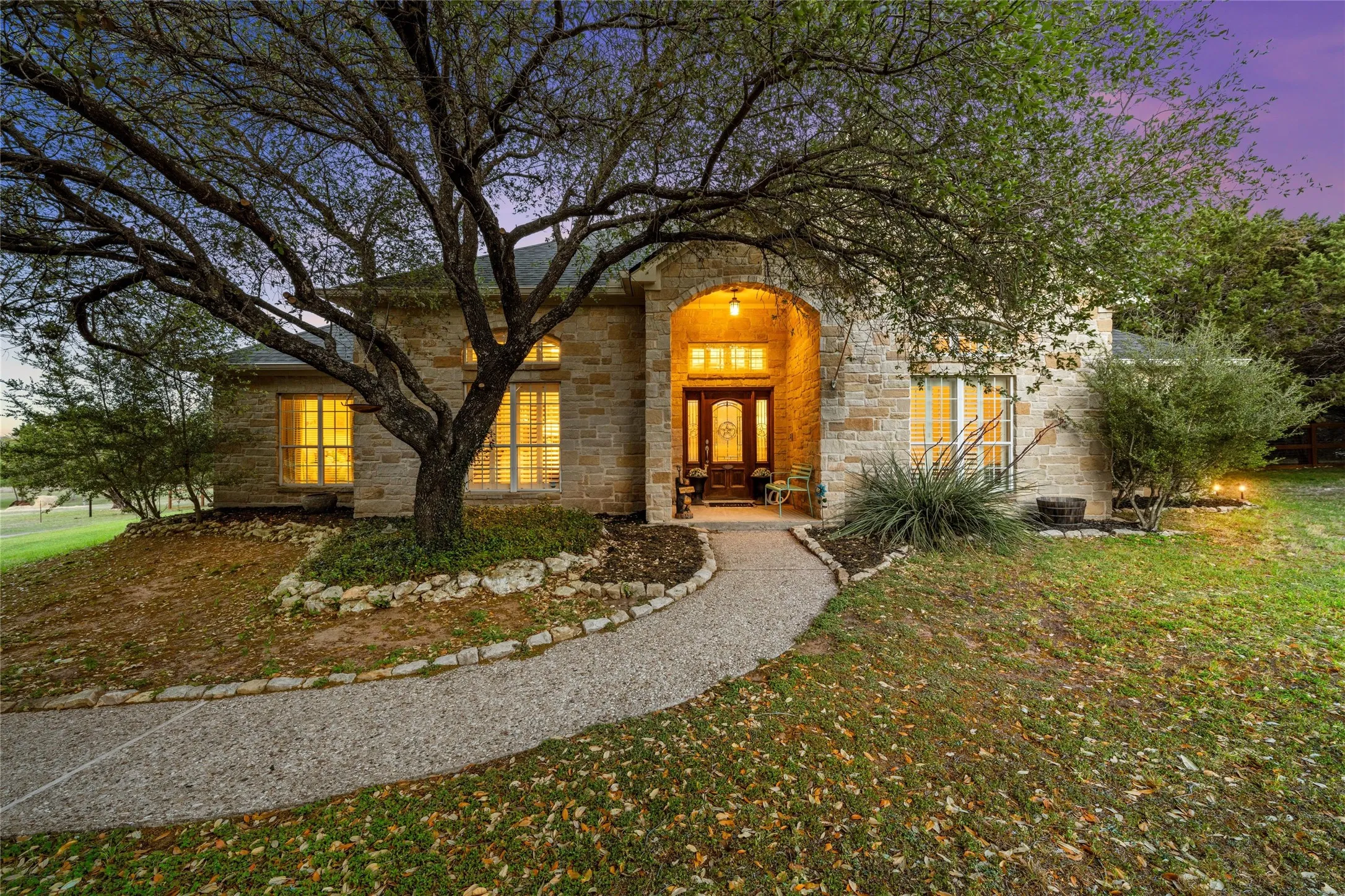 Single Family Residence For Sale in Mc Lennan County , 230 Hali Brooke Drive, China Spring, Texas 76633, 4 Bedroom, 4 Bathroom, 3 Garage spaces, 2,716 Sqft, built in 2006, mls#21287637, Real Estate Agent in China Spring, Homes For Sale in Mc Lennan county, Homes For Sale in China Spring, Realtor in China Spring Texas, Real Estate Brokerage Independent Realty Texas, Luminita Cordes Realtor