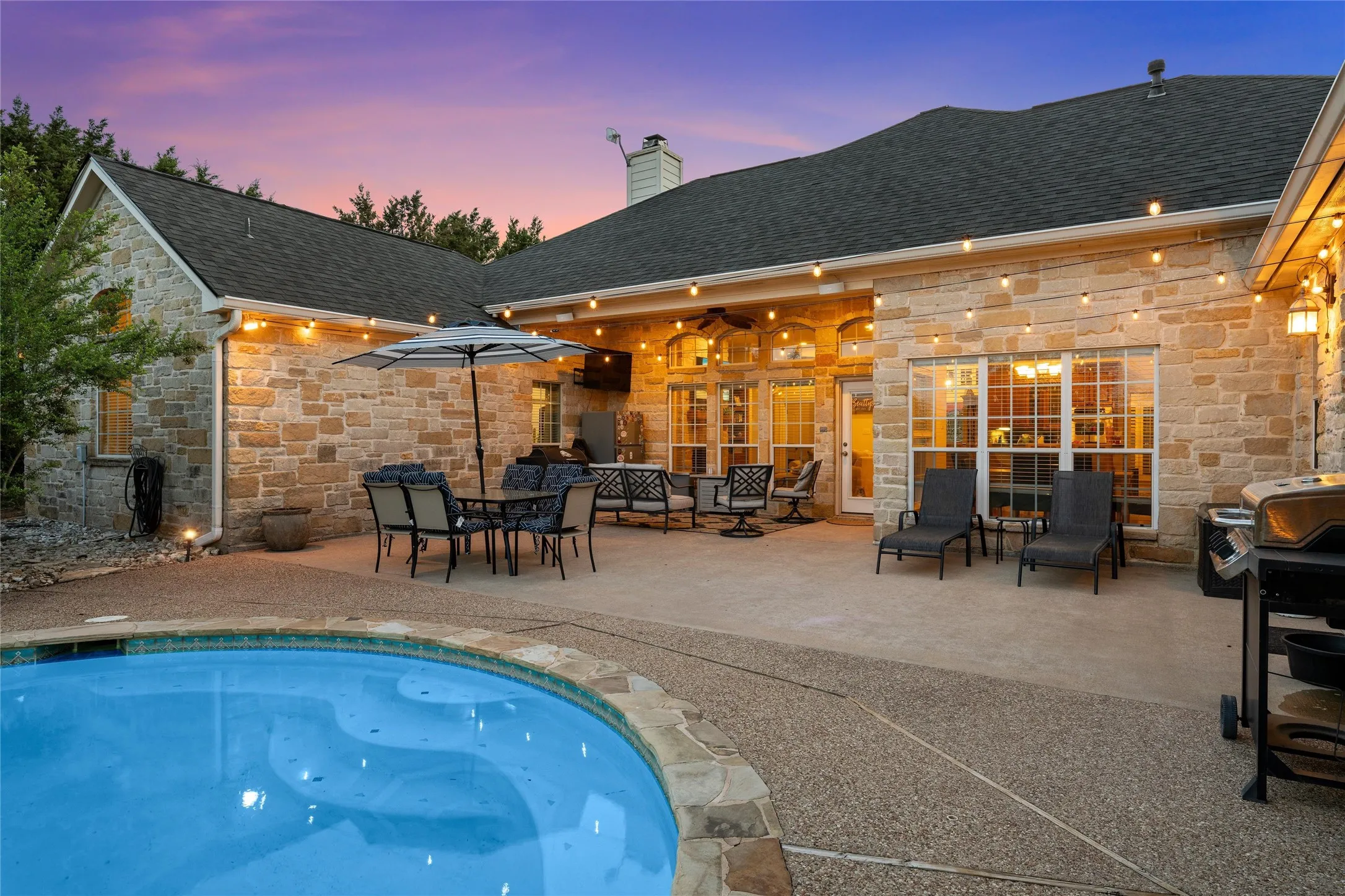 Single Family Residence For Sale in Mc Lennan County , 230 Hali Brooke Drive, China Spring, Texas 76633, 4 Bedroom, 4 Bathroom, 3 Garage spaces, 2,716 Sqft, built in 2006, mls#21287637, Real Estate Agent in China Spring, Homes For Sale in Mc Lennan county, Homes For Sale in China Spring, Realtor in China Spring Texas, Real Estate Brokerage Independent Realty Texas, Luminita Cordes Realtor