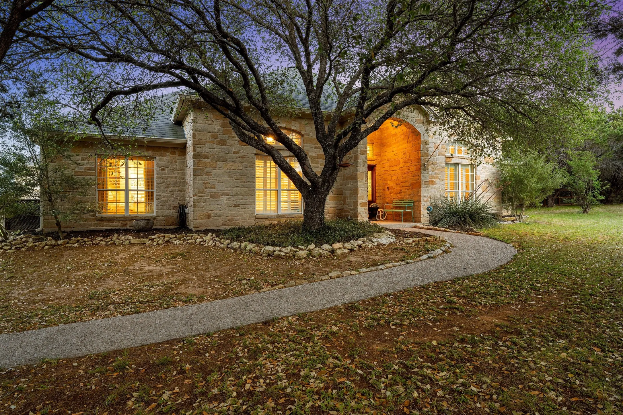 Single Family Residence For Sale in Mc Lennan County , 230 Hali Brooke Drive, China Spring, Texas 76633, 4 Bedroom, 4 Bathroom, 3 Garage spaces, 2,716 Sqft, built in 2006, mls#21287637, Real Estate Agent in China Spring, Homes For Sale in Mc Lennan county, Homes For Sale in China Spring, Realtor in China Spring Texas, Real Estate Brokerage Independent Realty Texas, Luminita Cordes Realtor