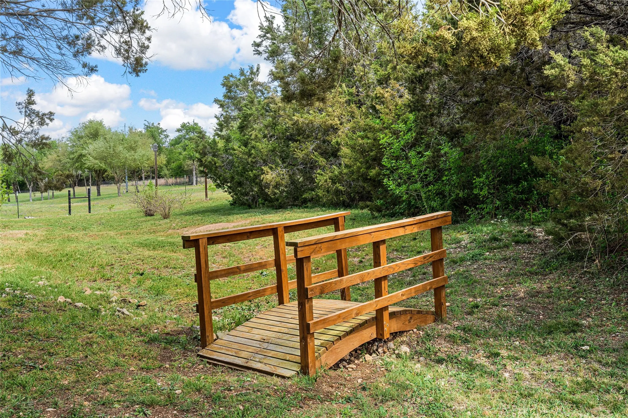 Single Family Residence For Sale in Mc Lennan County , 230 Hali Brooke Drive, China Spring, Texas 76633, 4 Bedroom, 4 Bathroom, 3 Garage spaces, 2,716 Sqft, built in 2006, mls#21287637, Real Estate Agent in China Spring, Homes For Sale in Mc Lennan county, Homes For Sale in China Spring, Realtor in China Spring Texas, Real Estate Brokerage Independent Realty Texas, Luminita Cordes Realtor