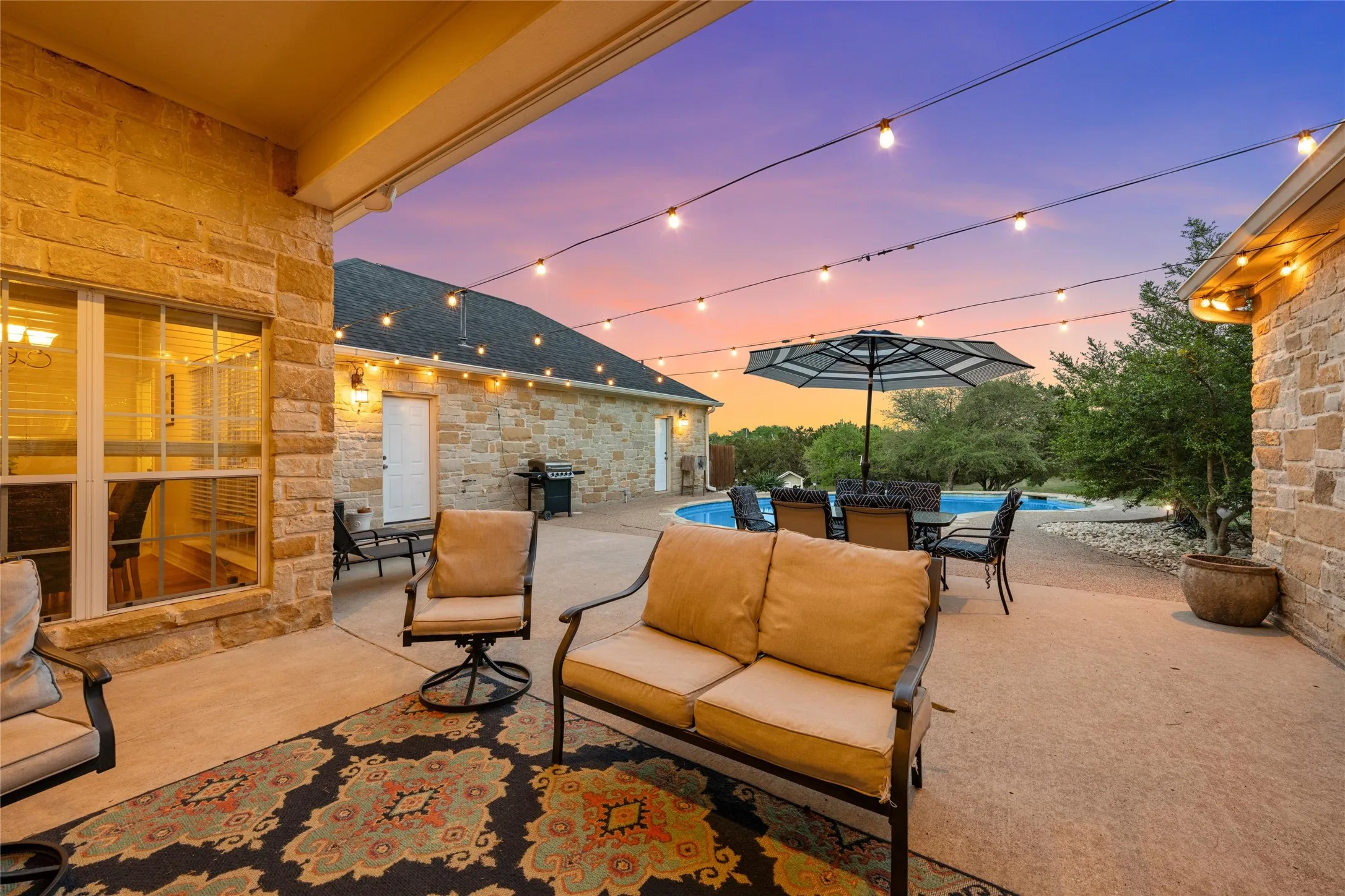 Single Family Residence For Sale in Mc Lennan County , 230 Hali Brooke Drive, China Spring, Texas 76633, 4 Bedroom, 4 Bathroom, 3 Garage spaces, 2,716 Sqft, built in 2006, mls#21287637, Real Estate Agent in China Spring, Homes For Sale in Mc Lennan county, Homes For Sale in China Spring, Realtor in China Spring Texas, Real Estate Brokerage Independent Realty Texas, Luminita Cordes Realtor