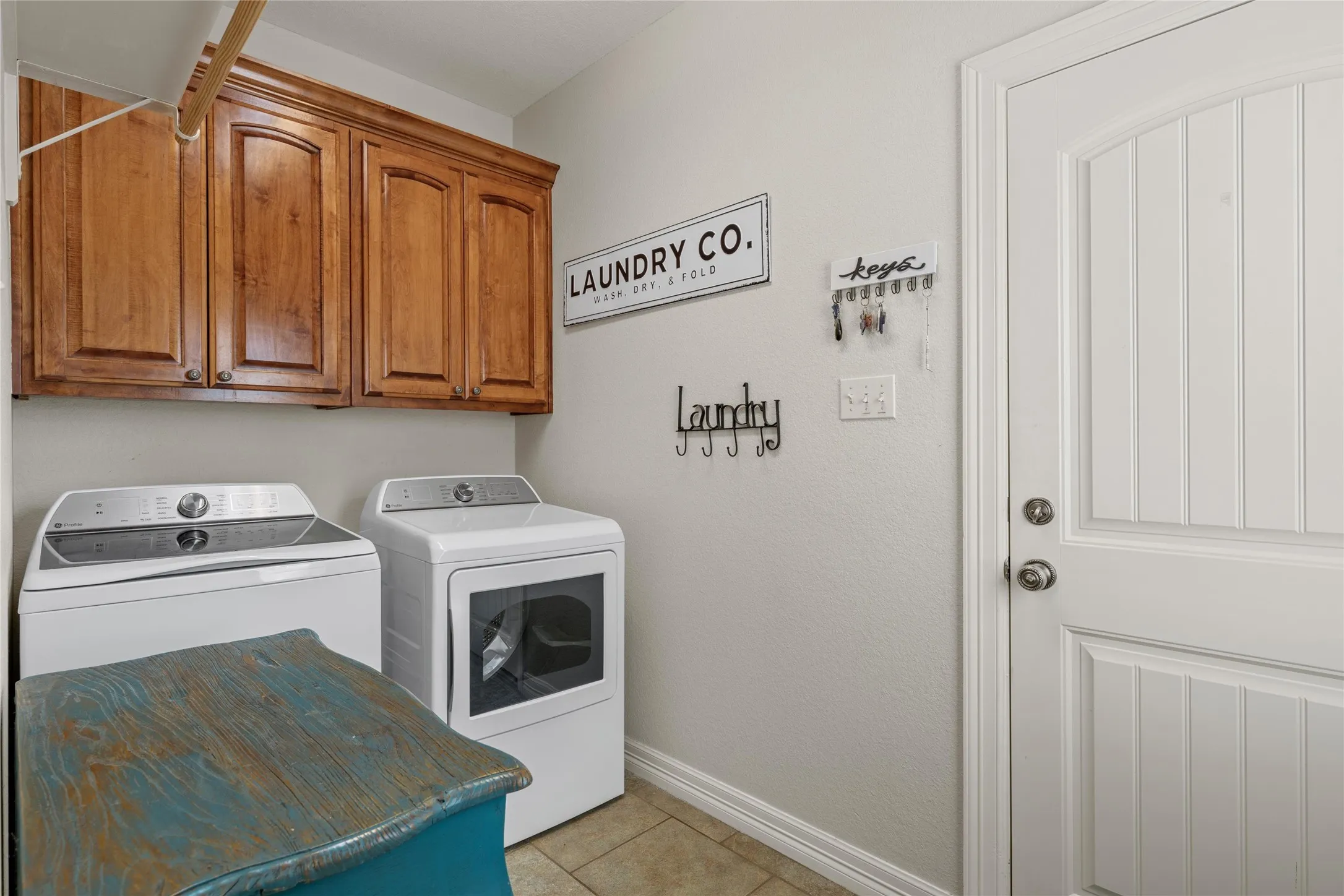 Single Family Residence For Sale in Mc Lennan County , 230 Hali Brooke Drive, China Spring, Texas 76633, 4 Bedroom, 4 Bathroom, 3 Garage spaces, 2,716 Sqft, built in 2006, mls#21287637, Real Estate Agent in China Spring, Homes For Sale in Mc Lennan county, Homes For Sale in China Spring, Realtor in China Spring Texas, Real Estate Brokerage Independent Realty Texas, Luminita Cordes Realtor
