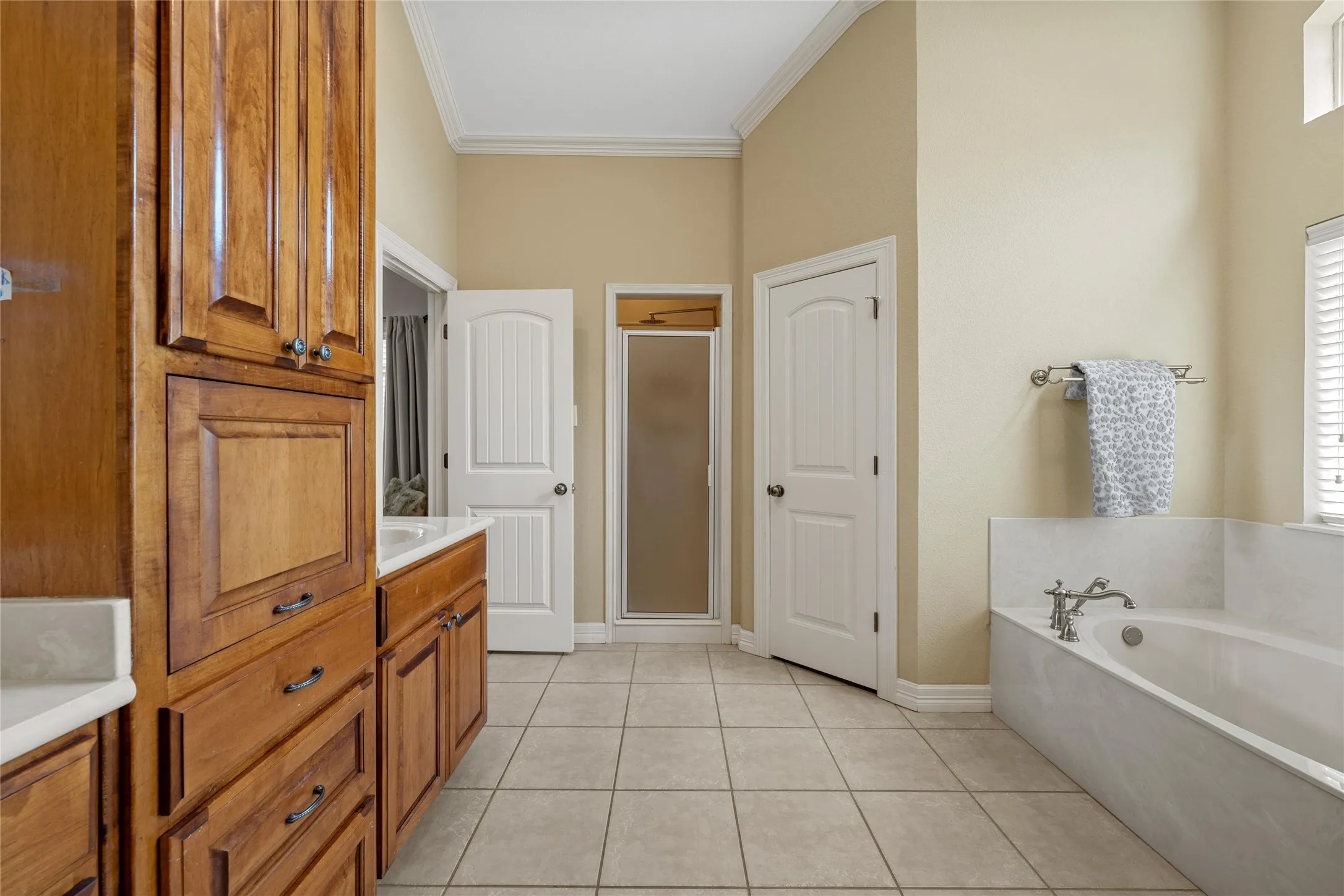 Single Family Residence For Sale in Mc Lennan County , 230 Hali Brooke Drive, China Spring, Texas 76633, 4 Bedroom, 4 Bathroom, 3 Garage spaces, 2,716 Sqft, built in 2006, mls#21287637, Real Estate Agent in China Spring, Homes For Sale in Mc Lennan county, Homes For Sale in China Spring, Realtor in China Spring Texas, Real Estate Brokerage Independent Realty Texas, Luminita Cordes Realtor