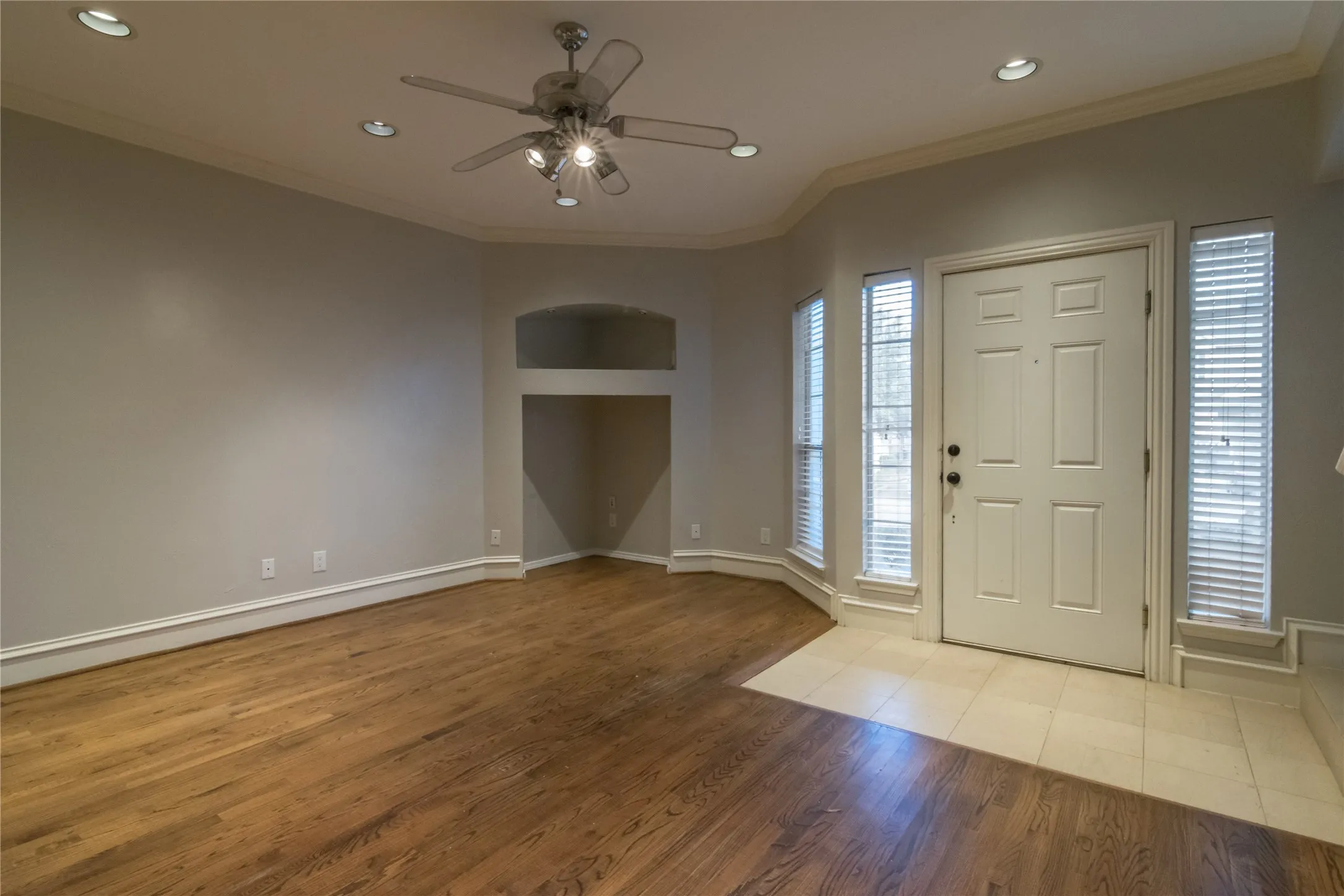 Townhouse For Rent in Dallas County , 3904 Brandon Park Drive, Garland, Texas 75044, 3 Bedroom, 3 Bathroom, Garage spaces, 1,535 Sqft, built in 1999, mls#21287795, Real Estate Agent in Garland, Homes For Rent in Dallas county, Homes For Rent in Garland, Realtor in Garland Texas, Real Estate Brokerage Independent Realty Texas, Luminita Cordes Realtor