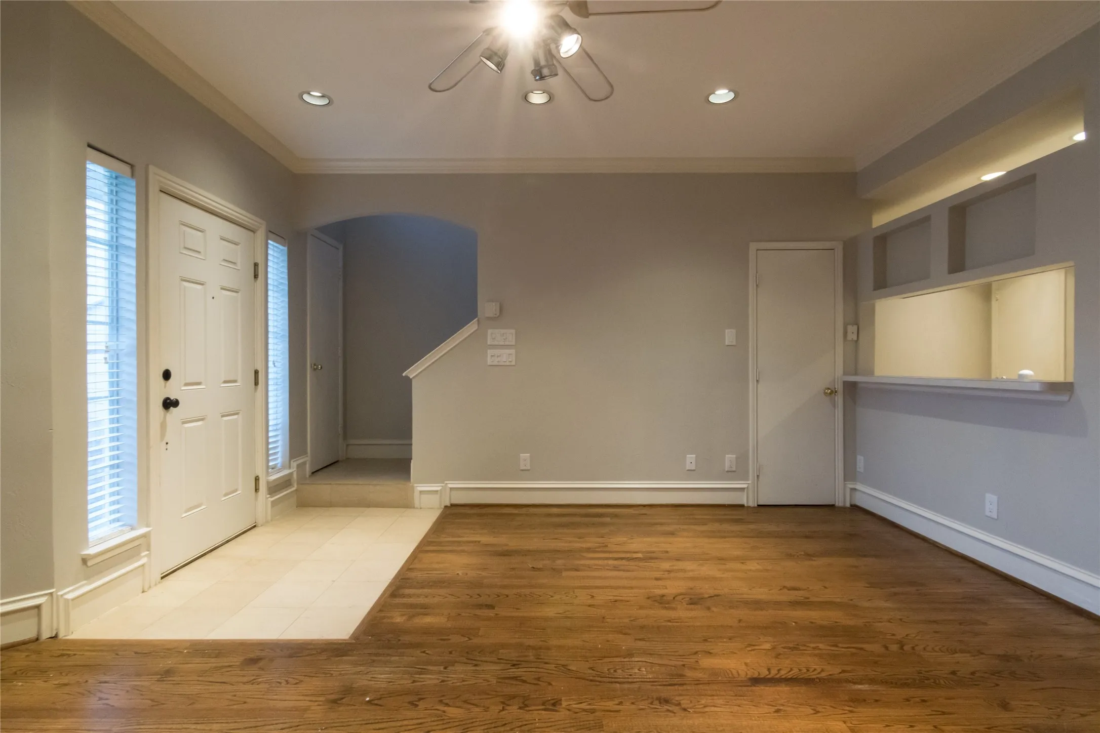 Townhouse For Rent in Dallas County , 3904 Brandon Park Drive, Garland, Texas 75044, 3 Bedroom, 3 Bathroom, Garage spaces, 1,535 Sqft, built in 1999, mls#21287795, Real Estate Agent in Garland, Homes For Rent in Dallas county, Homes For Rent in Garland, Realtor in Garland Texas, Real Estate Brokerage Independent Realty Texas, Luminita Cordes Realtor
