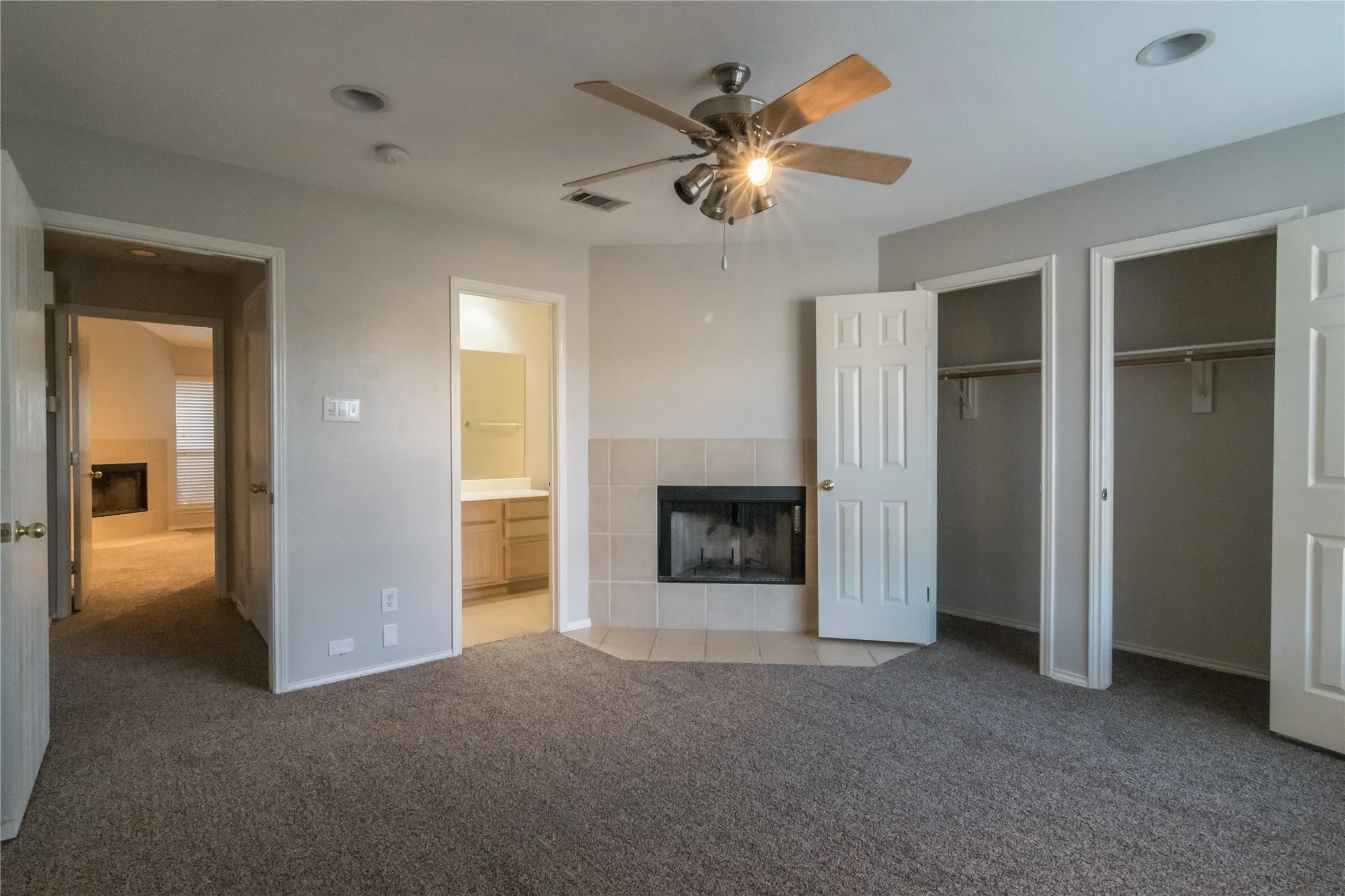 Townhouse For Rent in Dallas County , 3904 Brandon Park Drive, Garland, Texas 75044, 3 Bedroom, 3 Bathroom, Garage spaces, 1,535 Sqft, built in 1999, mls#21287795, Real Estate Agent in Garland, Homes For Rent in Dallas county, Homes For Rent in Garland, Realtor in Garland Texas, Real Estate Brokerage Independent Realty Texas, Luminita Cordes Realtor