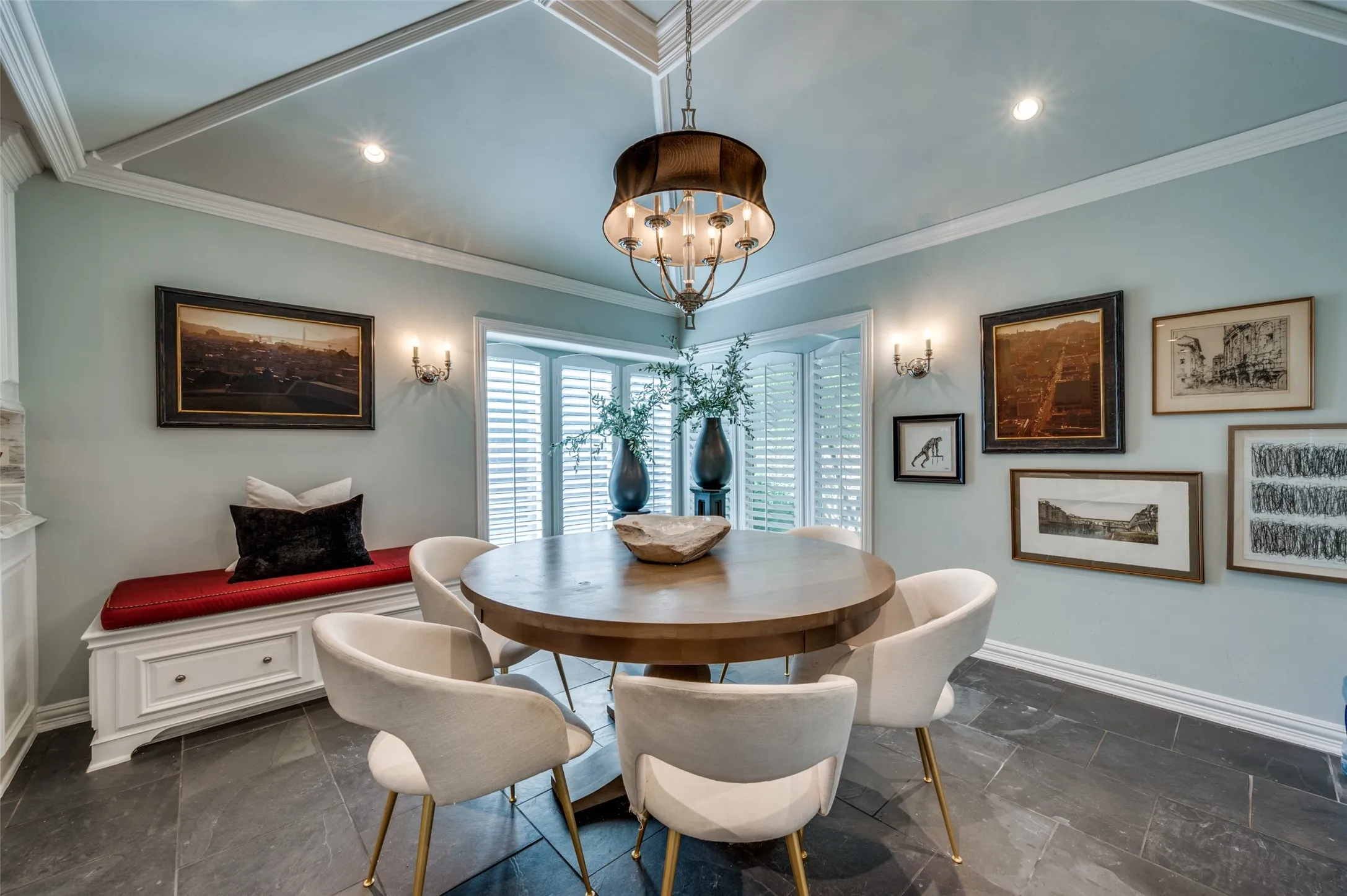Single Family Residence For Rent in Dallas County , 5605 Lobello Drive, Dallas, Texas 75229, 5 Bedroom, 5 Bathroom, 3 Garage spaces, 5,039 Sqft, built in 1979, mls#21287086, Real Estate Agent in Dallas, Homes For Rent in Dallas county, Homes For Rent in Dallas, Realtor in Dallas Texas, Real Estate Brokerage Independent Realty Texas, Luminita Cordes Realtor