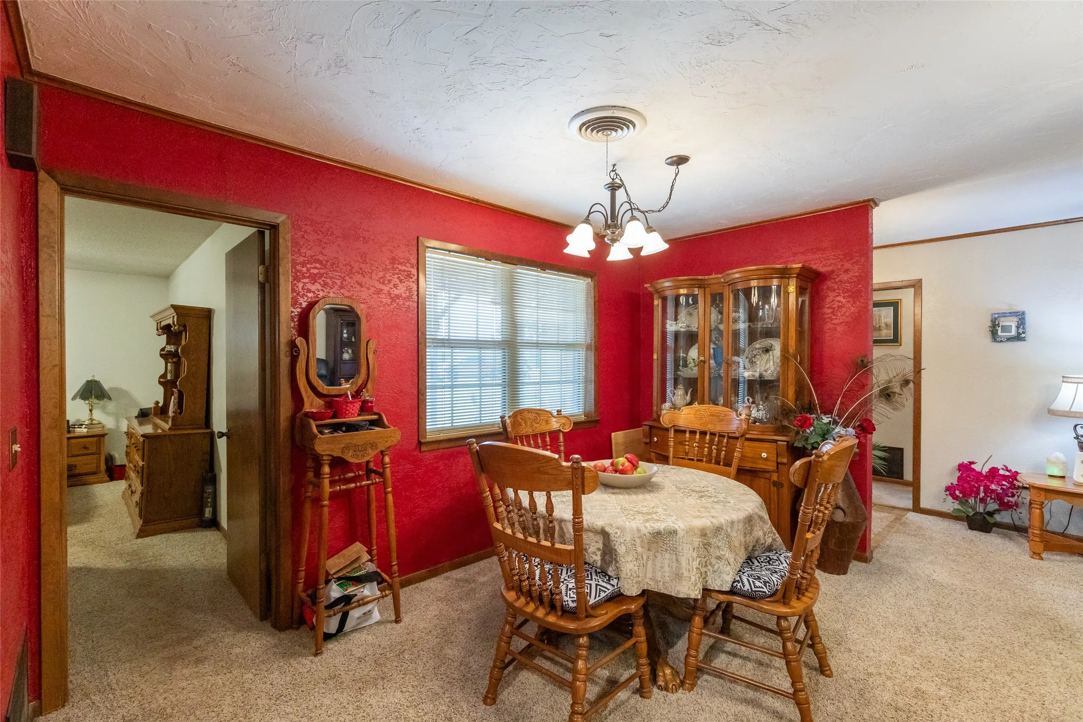 Single Family Residence For Sale in Haskell County , 1700 N Avenue H, Haskell, Texas 79521, 3 Bedrooms, 3 Bathrooms, Garage spaces, 2,024 Sqft, built in 1972, Price $329,000, mls#21287174, Real Estate Agent in Haskell, Homes For Sale in Haskell county, Homes For Sale in Haskell, Realtor in Haskell Texas, Real Estate Brokerage Independent Realty Texas, Luminita Cordes Realtor