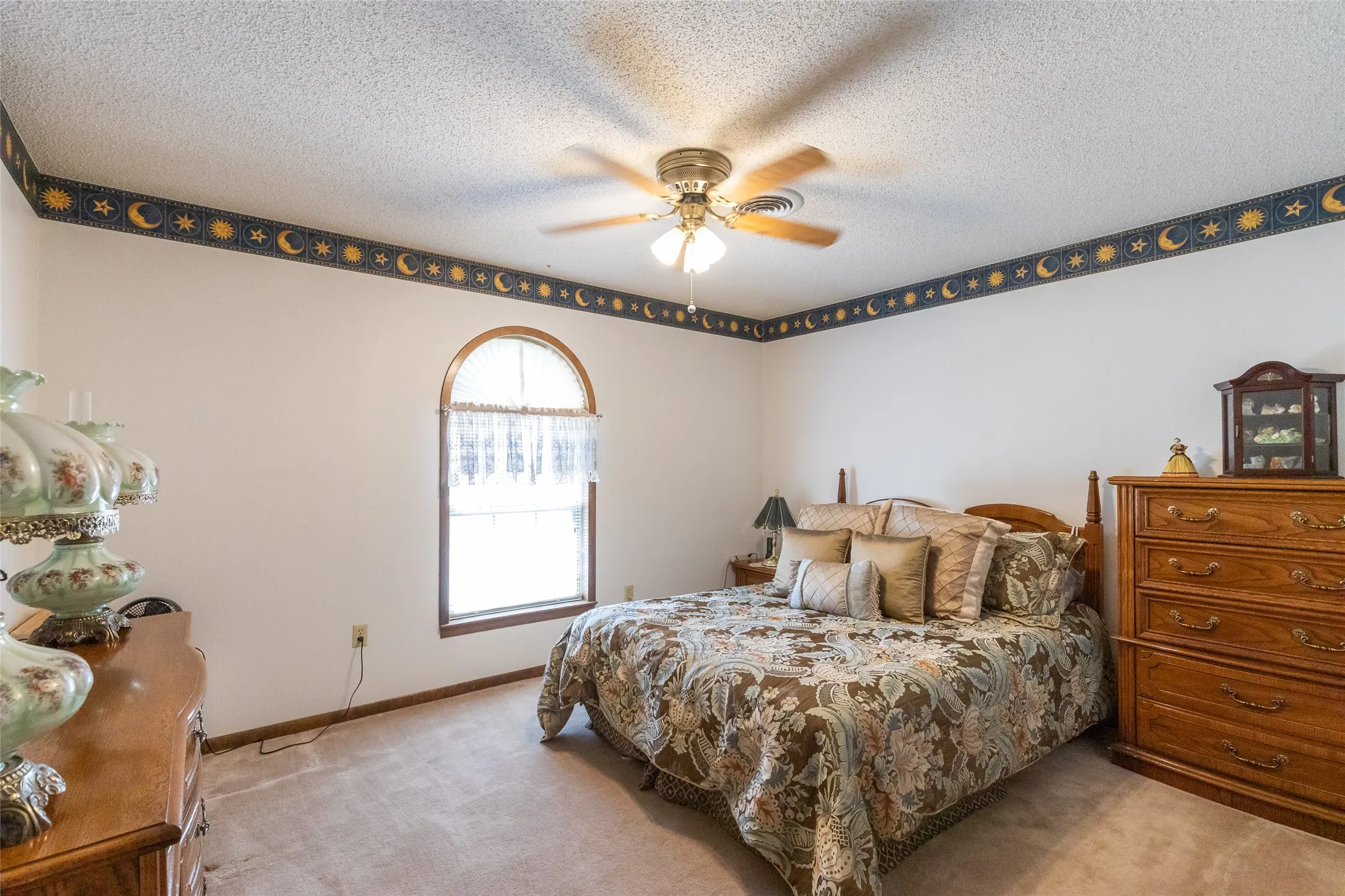 Single Family Residence For Sale in Haskell County , 1700 N Avenue H, Haskell, Texas 79521, 3 Bedrooms, 3 Bathrooms, Garage spaces, 2,024 Sqft, built in 1972, Price $329,000, mls#21287174, Real Estate Agent in Haskell, Homes For Sale in Haskell county, Homes For Sale in Haskell, Realtor in Haskell Texas, Real Estate Brokerage Independent Realty Texas, Luminita Cordes Realtor