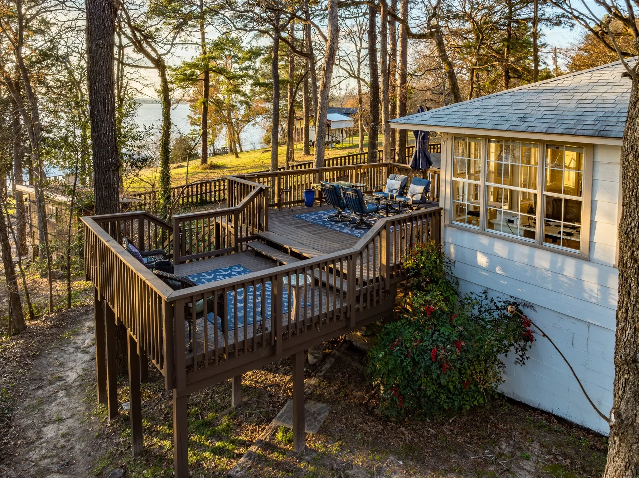 Single Family Residence For Sale in Cherokee County , 522 Christine Drive, Bullard, Texas 75757, 3 Bedroom, 4 Bathroom, 2 Garage spaces, 2,338 Sqft, built in 1992, Price $475,000, mls#21287778, Real Estate Agent in Bullard, Homes For Sale in Cherokee county, Homes For Sale in Bullard, Realtor in Bullard Texas, Real Estate Brokerage Independent Realty Texas, Luminita Cordes Realtor