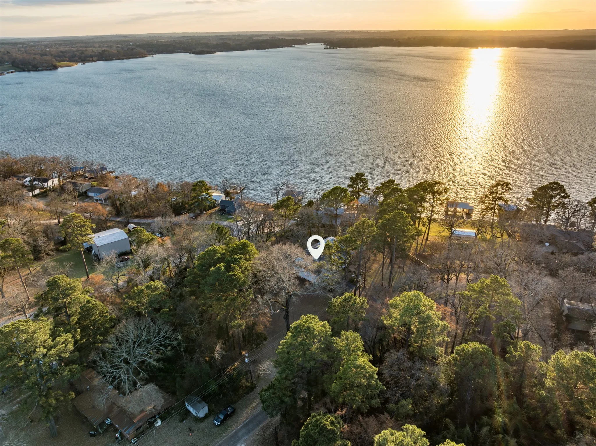 Single Family Residence For Sale in Cherokee County , 522 Christine Drive, Bullard, Texas 75757, 3 Bedroom, 4 Bathroom, 2 Garage spaces, 2,338 Sqft, built in 1992, Price $475,000, mls#21287778, Real Estate Agent in Bullard, Homes For Sale in Cherokee county, Homes For Sale in Bullard, Realtor in Bullard Texas, Real Estate Brokerage Independent Realty Texas, Luminita Cordes Realtor