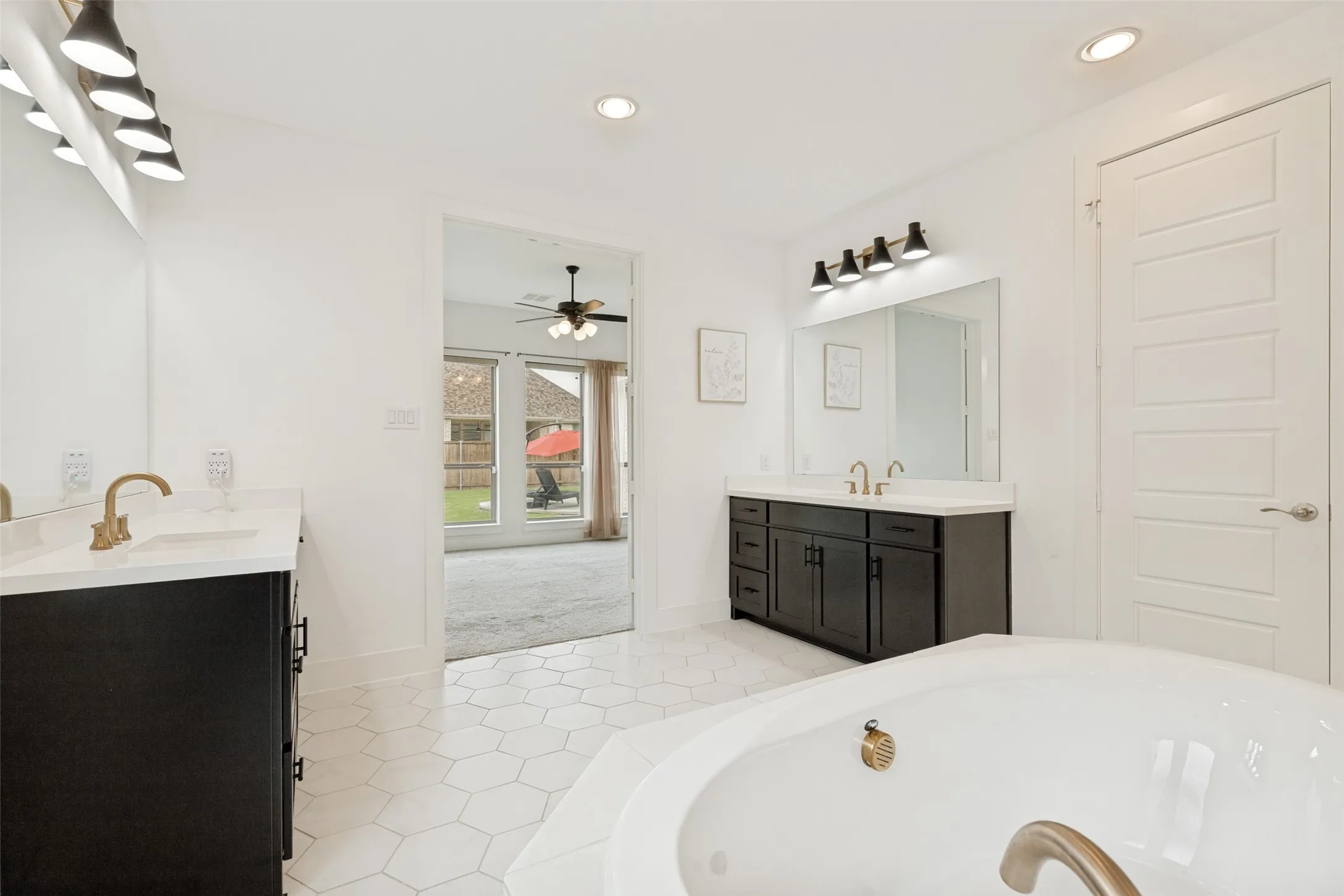 Single Family Residence For Sale in Collin County , 2706 Potomac Drive, Melissa, Texas 75454, 5 Bedroom, 5 Bathroom, 3 Garage spaces, 3,954 Sqft, built in 2022, mls#21281821, Real Estate Agent in Melissa, Homes For Sale in Collin county, Homes For Sale in Melissa, Realtor in Melissa Texas, Real Estate Brokerage Independent Realty Texas, Luminita Cordes Realtor
