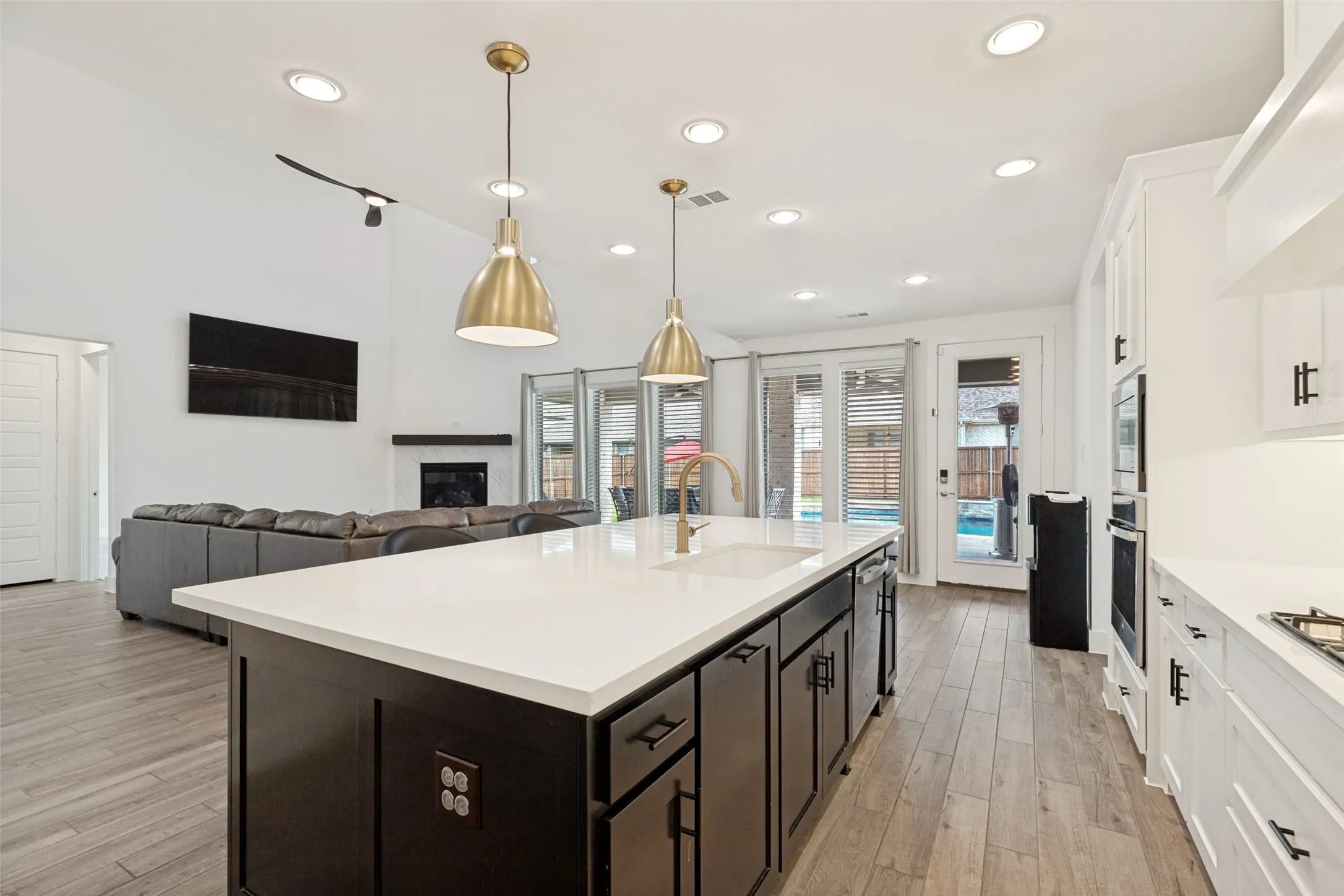Single Family Residence For Sale in Collin County , 2706 Potomac Drive, Melissa, Texas 75454, 5 Bedroom, 5 Bathroom, 3 Garage spaces, 3,954 Sqft, built in 2022, mls#21281821, Real Estate Agent in Melissa, Homes For Sale in Collin county, Homes For Sale in Melissa, Realtor in Melissa Texas, Real Estate Brokerage Independent Realty Texas, Luminita Cordes Realtor