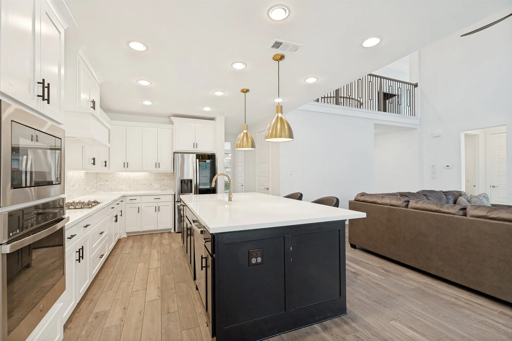 Single Family Residence For Sale in Collin County , 2706 Potomac Drive, Melissa, Texas 75454, 5 Bedroom, 5 Bathroom, 3 Garage spaces, 3,954 Sqft, built in 2022, mls#21281821, Real Estate Agent in Melissa, Homes For Sale in Collin county, Homes For Sale in Melissa, Realtor in Melissa Texas, Real Estate Brokerage Independent Realty Texas, Luminita Cordes Realtor