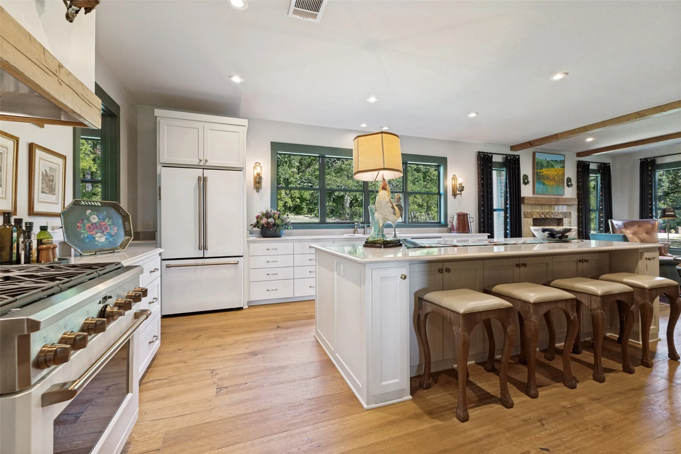 Single Family Residence For Sale in Fannin County , 1955 County Road 2980, Windom, Texas 75492, 2 Bedrooms, 2 Bathrooms, 2 Garage spaces, 3,928 Sqft, built in 2019, Price $4,100,000, mls#21287850, Real Estate Agent in Windom, Homes For Sale in Fannin county, Homes For Sale in Windom, Realtor in Windom Texas, Real Estate Brokerage Independent Realty Texas, Luminita Cordes Realtor