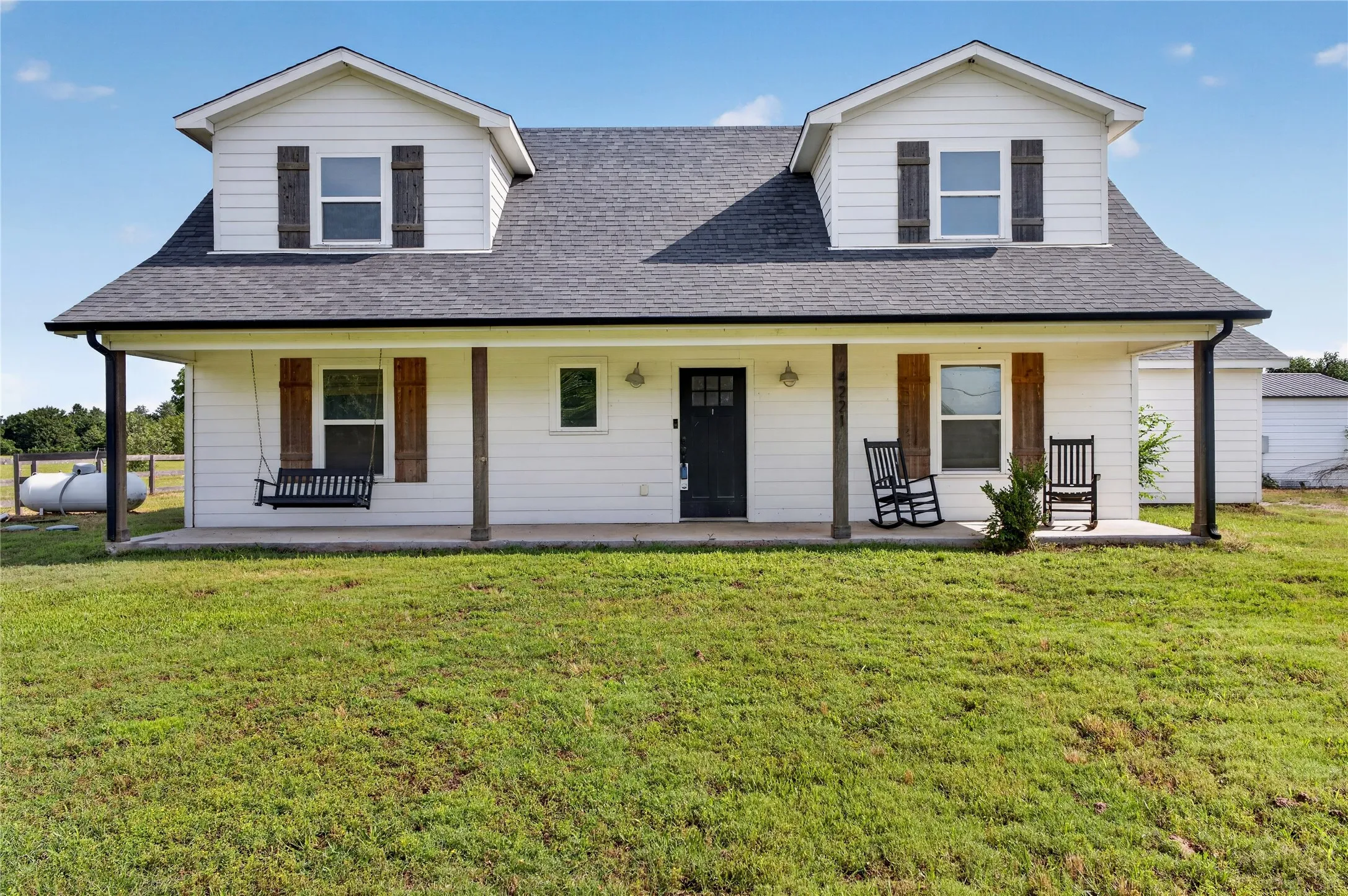 Single Family Residence For Sale in Grayson County , 4221 Fm-120 E, Denison, Texas 75020, 3 Bedroom, 3 Bathroom, Garage spaces, 1,722 Sqft, built in 2018, mls#21281401, Real Estate Agent in Denison, Homes For Sale in Grayson county, Homes For Sale in Denison, Realtor in Denison Texas, Real Estate Brokerage Independent Realty Texas, Luminita Cordes Realtor