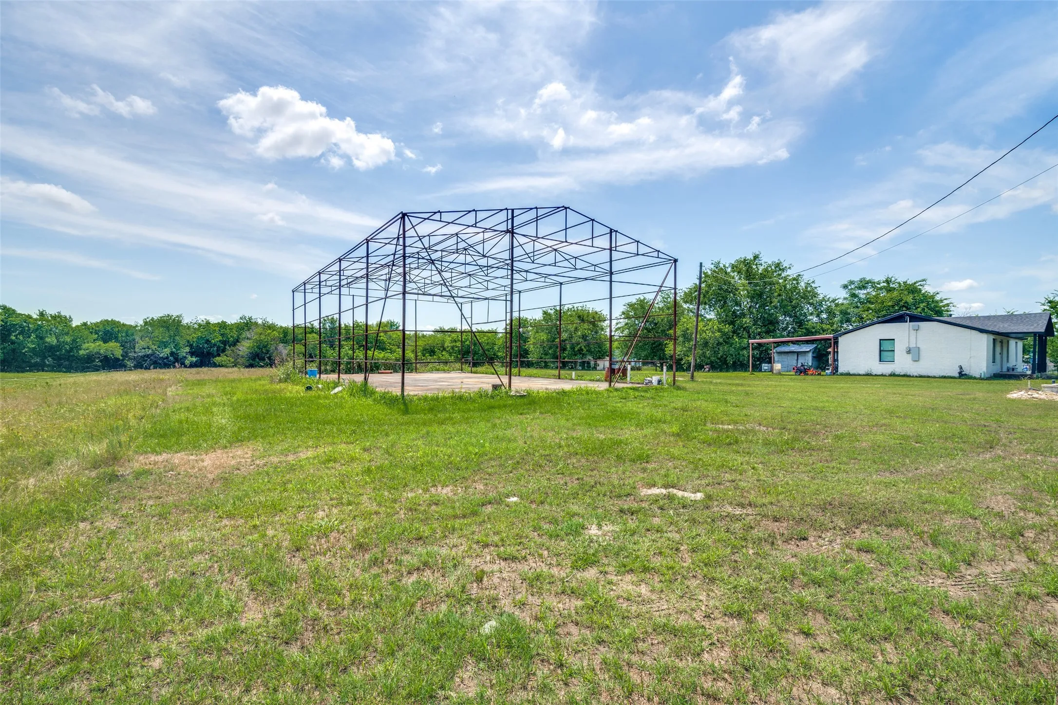 Single Family Residence For Sale in Kaufman County , 13471 County Road 4031, Kemp, Texas 75143, 2 Bedroom, 2 Bathroom, Garage spaces, 1,186 Sqft, built in 1985, Price $250,000, mls#21287404, Real Estate Agent in Kemp, Homes For Sale in Kaufman county, Homes For Sale in Kemp, Realtor in Kemp Texas, Real Estate Brokerage Independent Realty Texas, Luminita Cordes Realtor