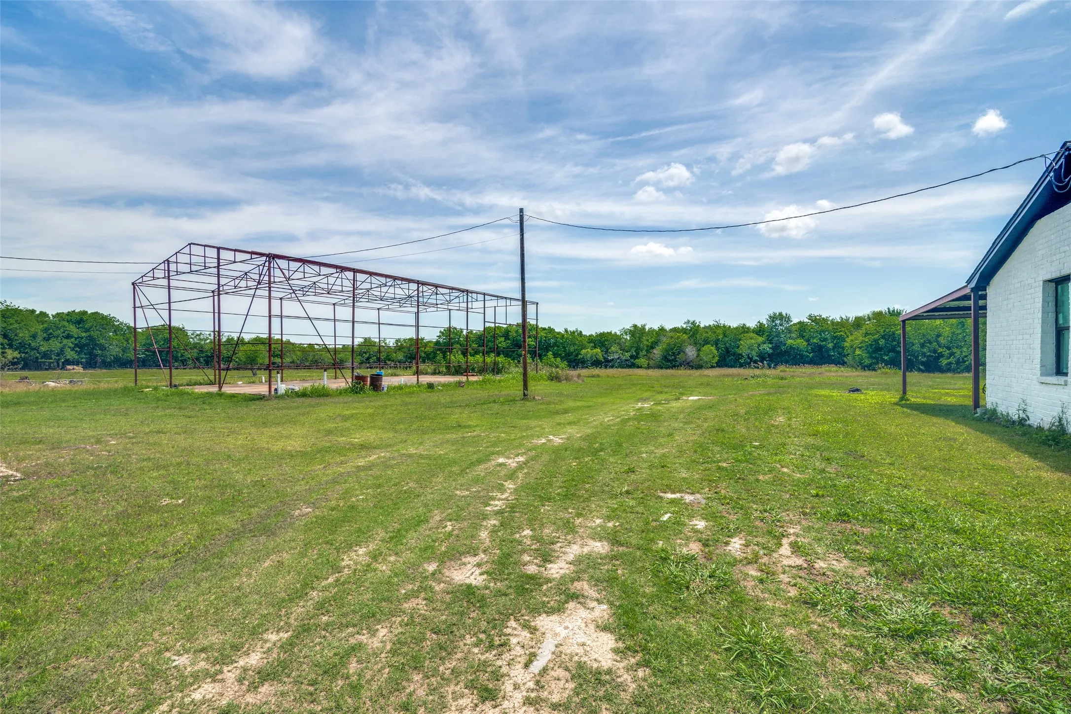 Single Family Residence For Sale in Kaufman County , 13471 County Road 4031, Kemp, Texas 75143, 2 Bedroom, 2 Bathroom, Garage spaces, 1,186 Sqft, built in 1985, Price $250,000, mls#21287404, Real Estate Agent in Kemp, Homes For Sale in Kaufman county, Homes For Sale in Kemp, Realtor in Kemp Texas, Real Estate Brokerage Independent Realty Texas, Luminita Cordes Realtor