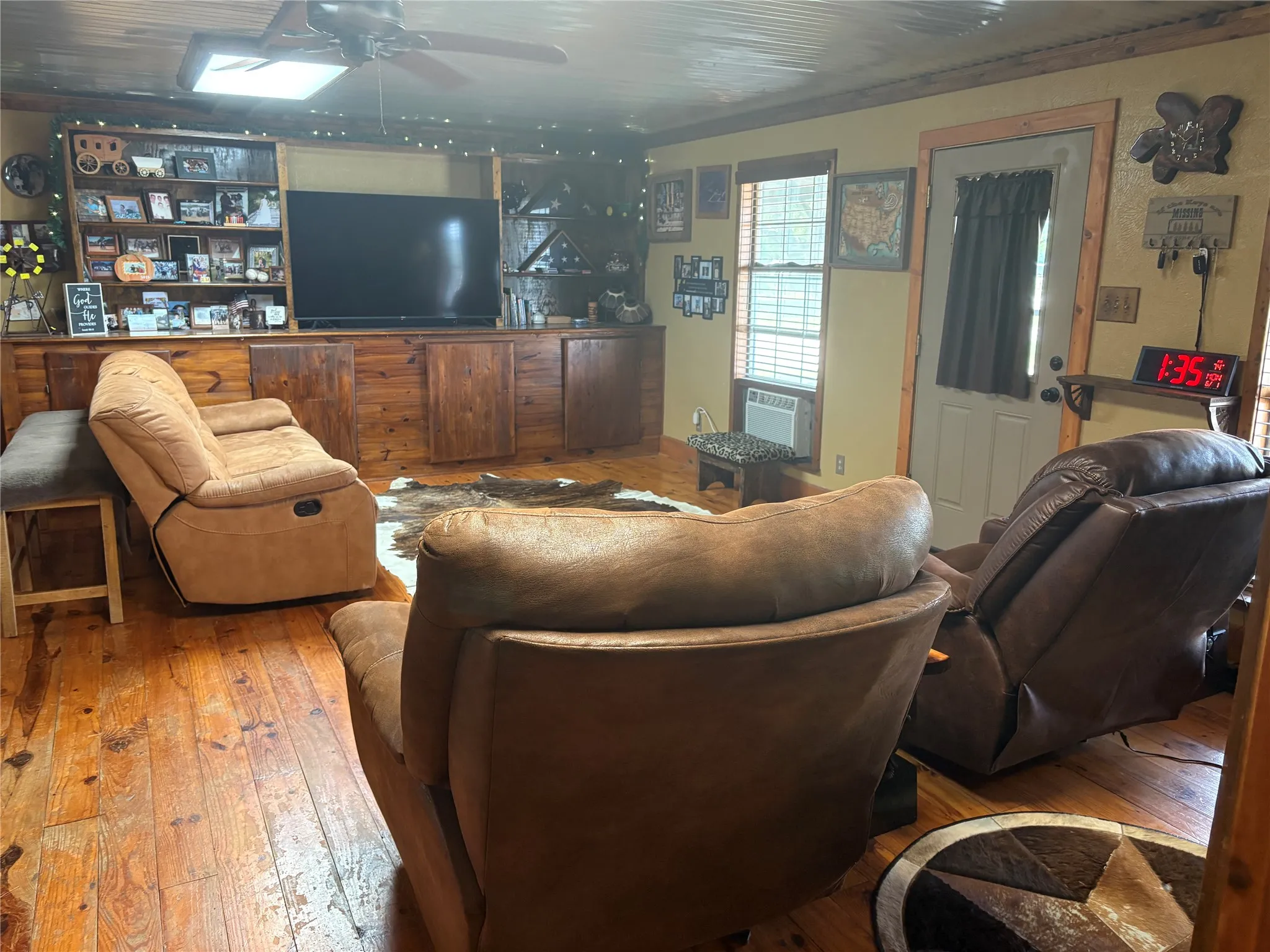 Farm For Sale in Collin County , 15901 County Road 1030, Blue Ridge, Texas 75424, 3 Bedroom, 2 Bathroom, 2 Garage spaces, 1,770 Sqft, built in 1994, mls#21287746, Real Estate Agent in Blue Ridge, Homes For Sale in Collin county, Homes For Sale in Blue Ridge, Realtor in Blue Ridge Texas, Real Estate Brokerage Independent Realty Texas, Luminita Cordes Realtor
