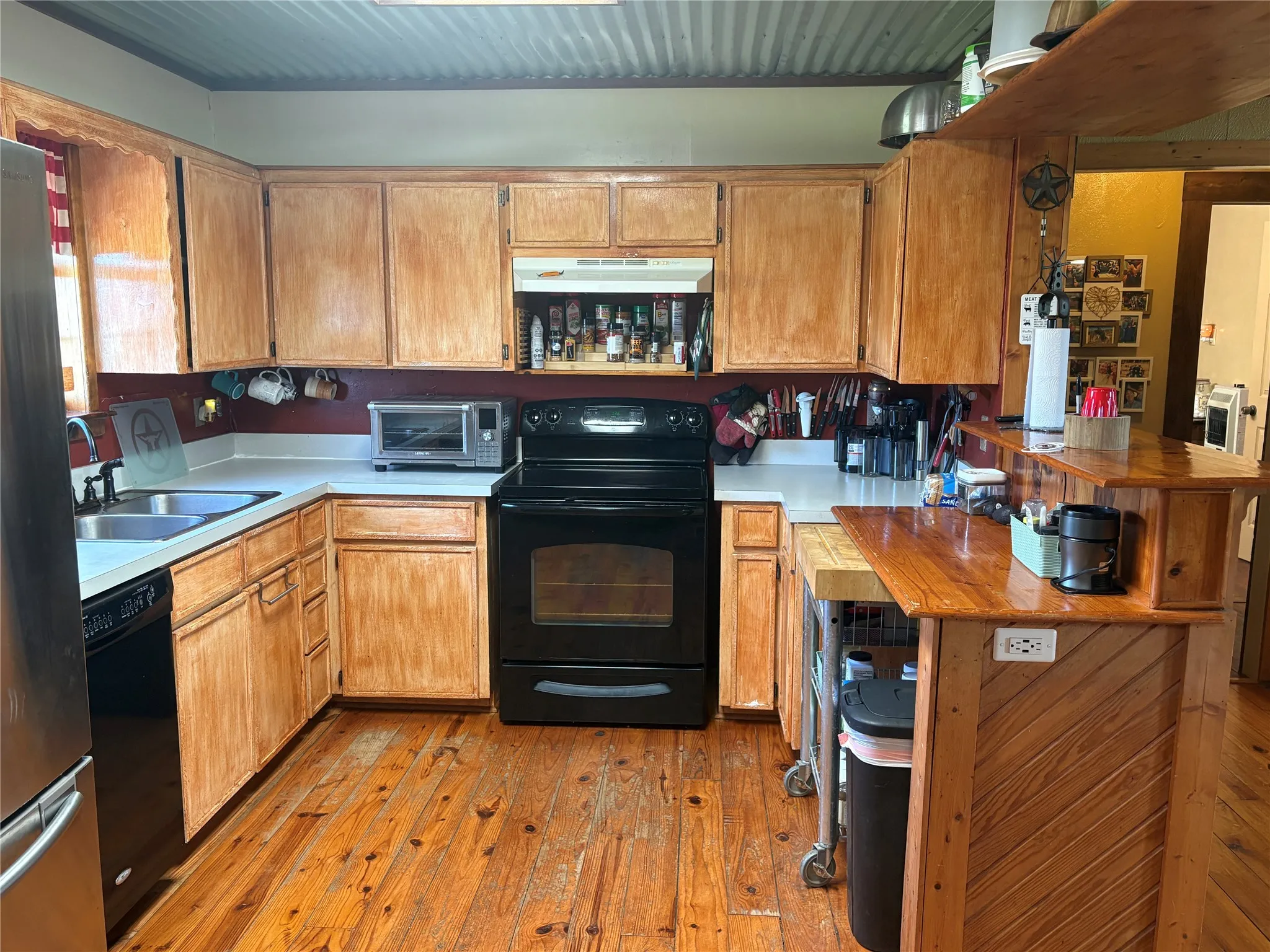 Farm For Sale in Collin County , 15901 County Road 1030, Blue Ridge, Texas 75424, 3 Bedroom, 2 Bathroom, 2 Garage spaces, 1,770 Sqft, built in 1994, mls#21287746, Real Estate Agent in Blue Ridge, Homes For Sale in Collin county, Homes For Sale in Blue Ridge, Realtor in Blue Ridge Texas, Real Estate Brokerage Independent Realty Texas, Luminita Cordes Realtor